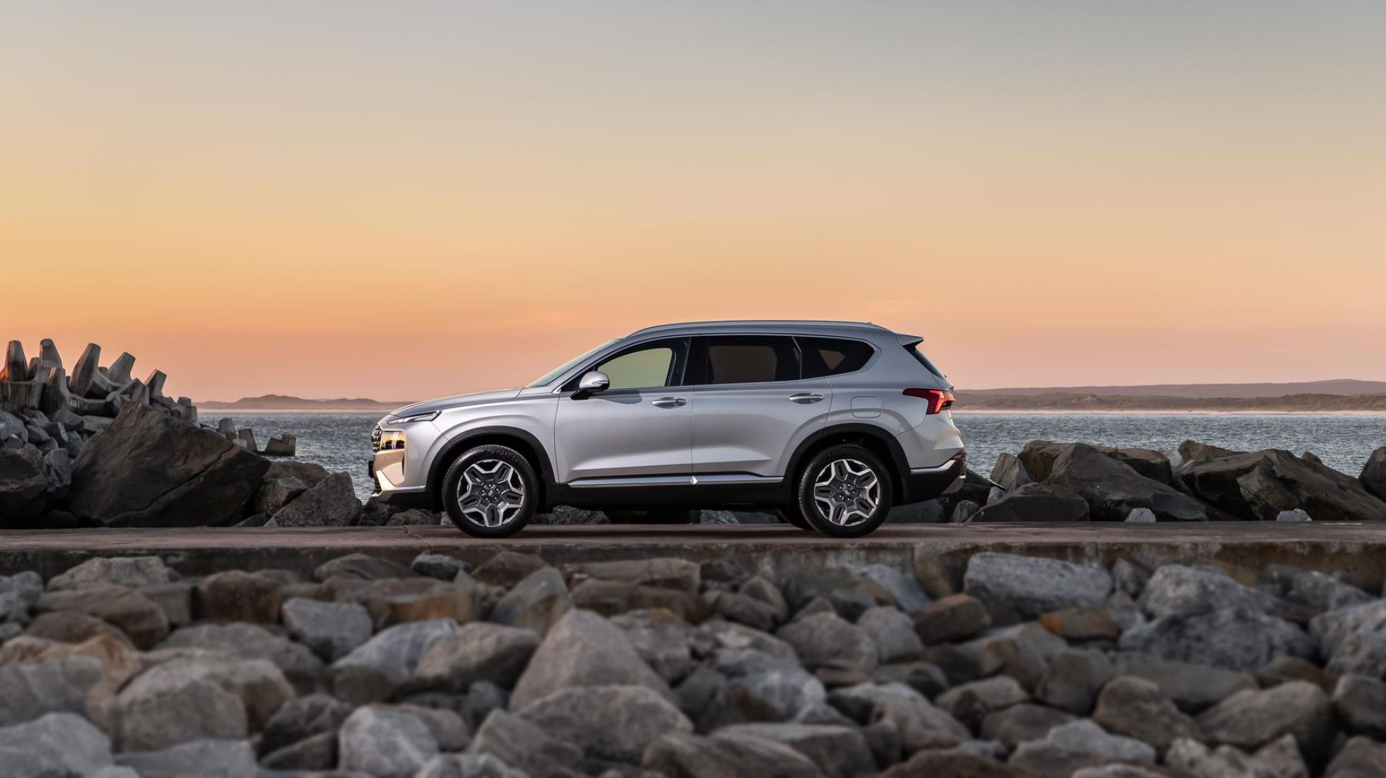 Hyundai Santa Fe gets bold mid-life enhancements