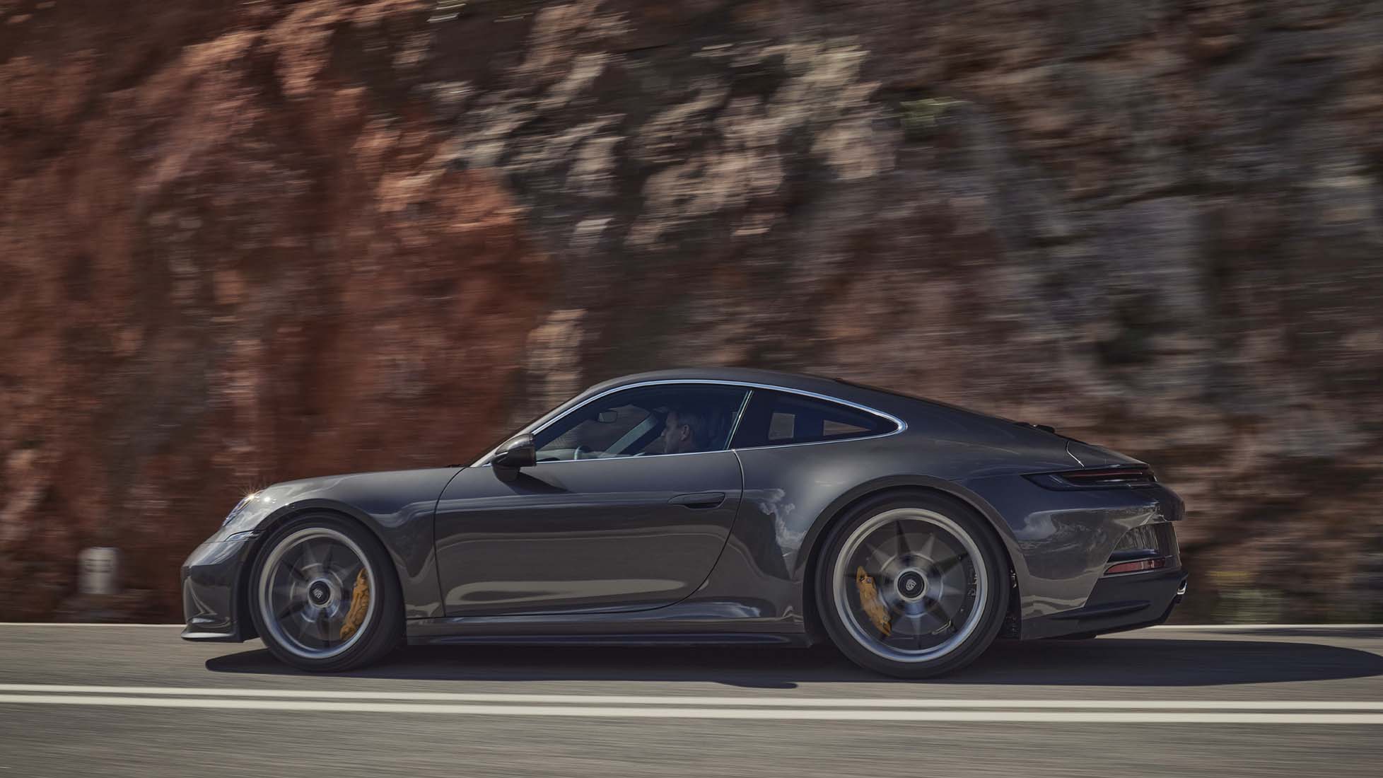 New Porsche 911 GT3 with touring pack revealed