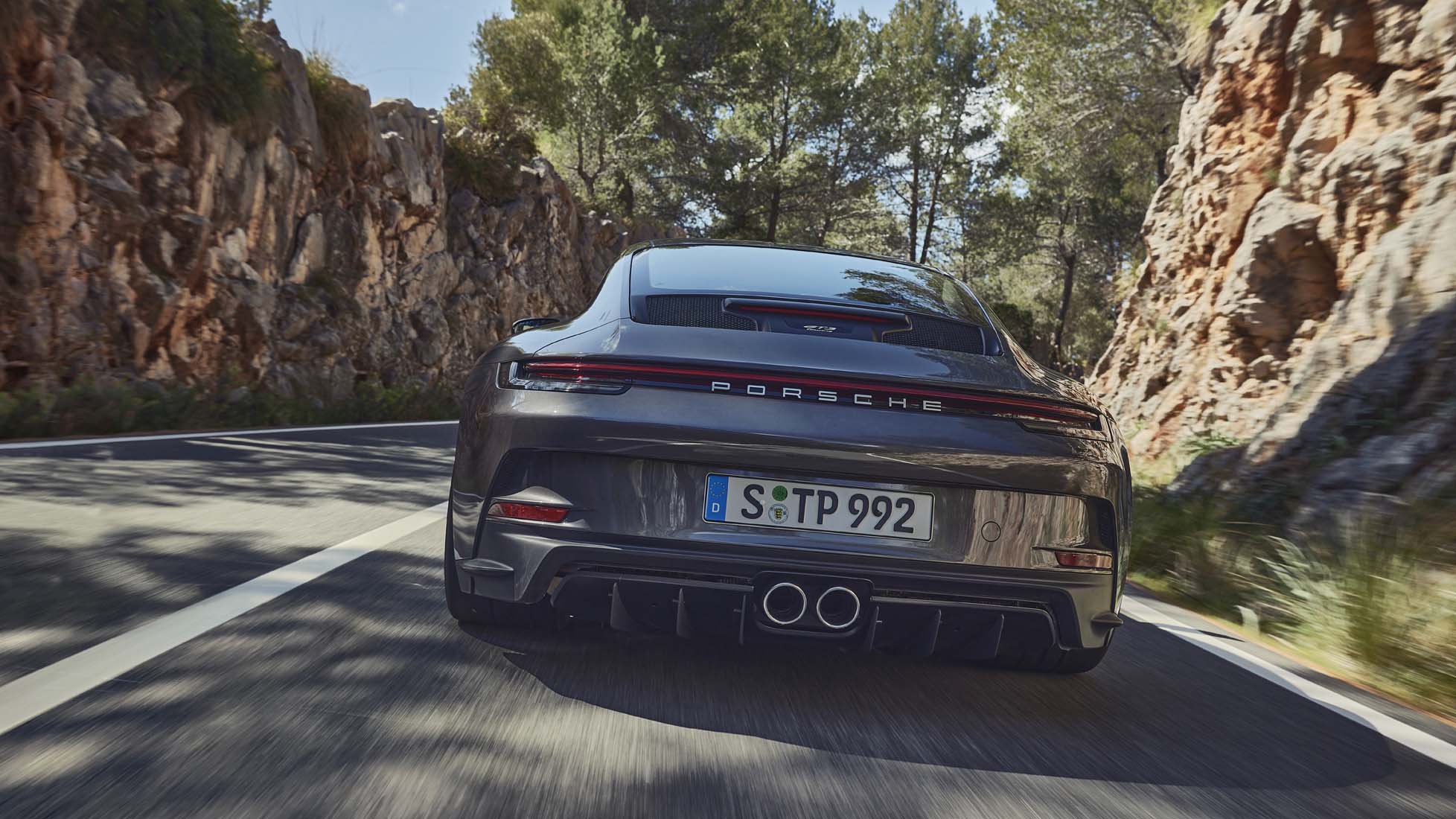 New Porsche 911 GT3 with touring pack revealed