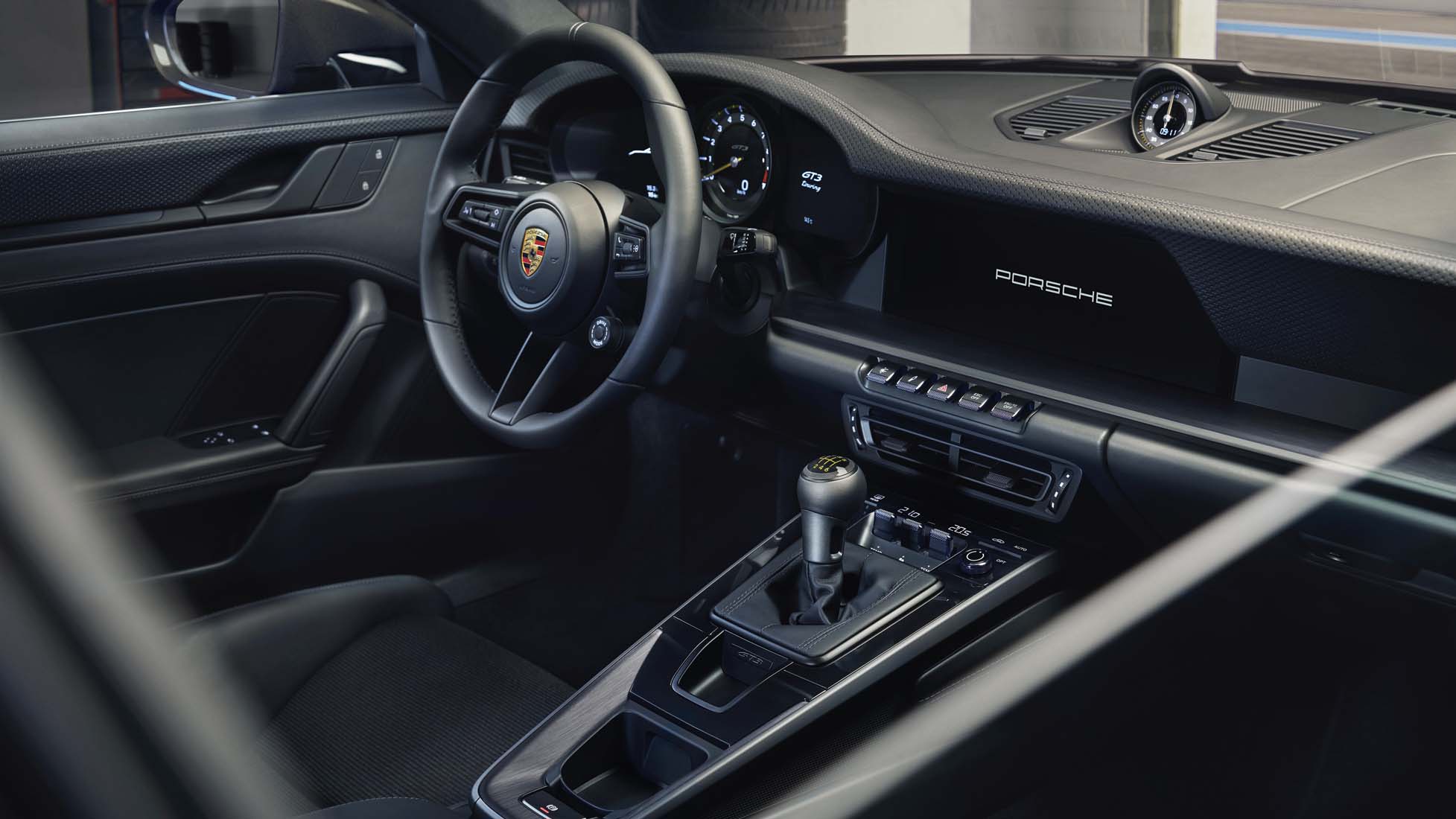 60cc592bda0f0035f6fbaeba_Porsche-911-GT3-9.jpg
