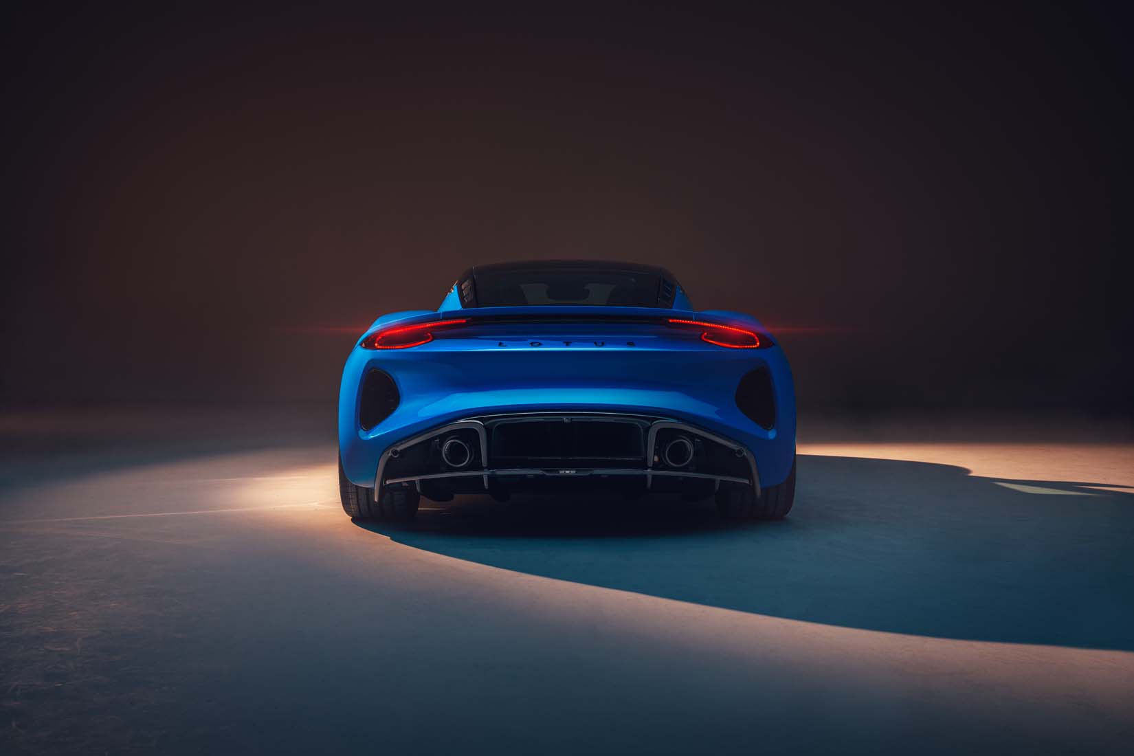 60e57a79ed987512d4445221_Lotus-Emira-Centre-Rear-2.jpg