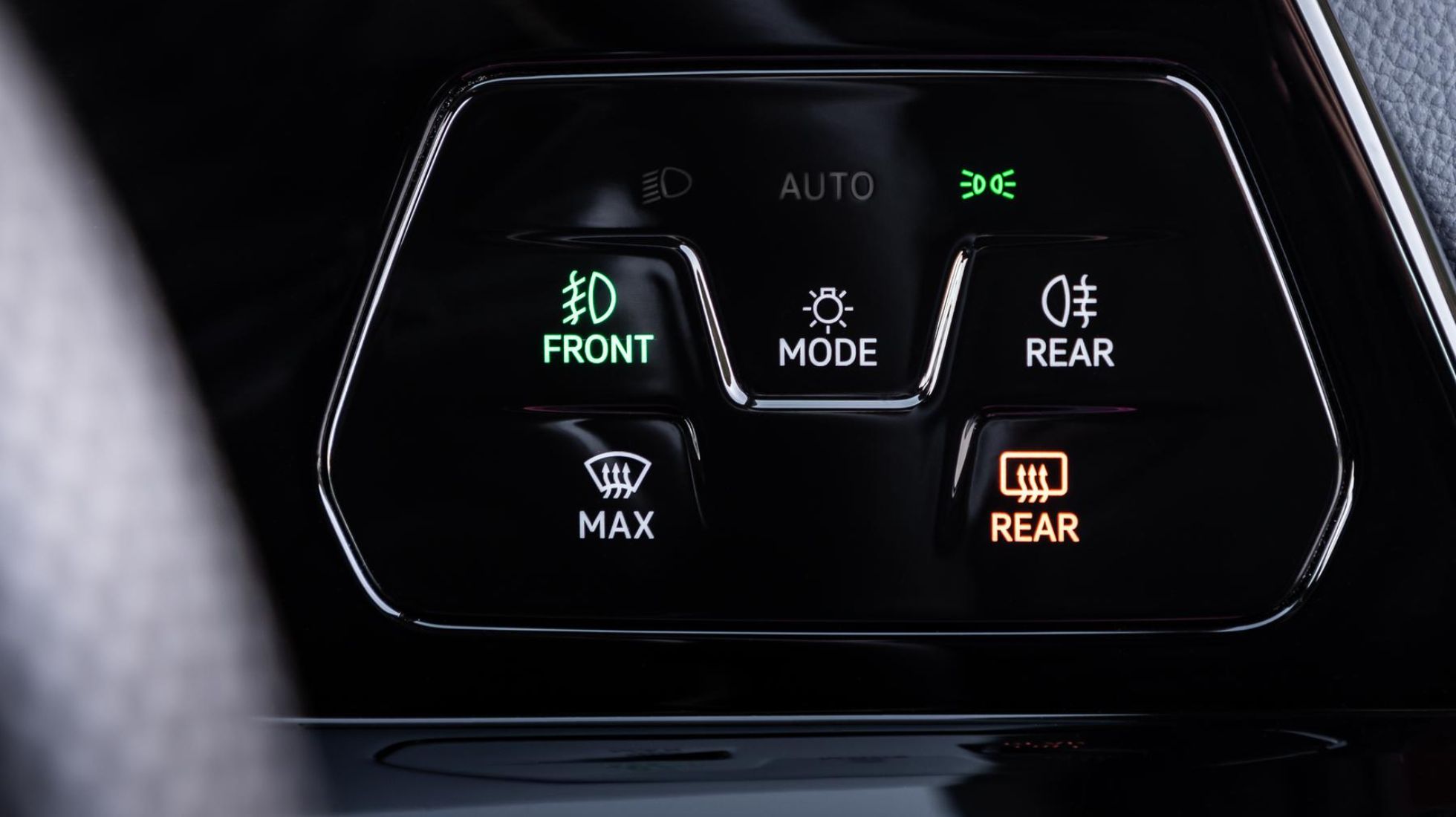 6133549c6497a7202538328b_Volkswagen-Golf-8-GTI-Interior-TopGear-SA-1.jpg