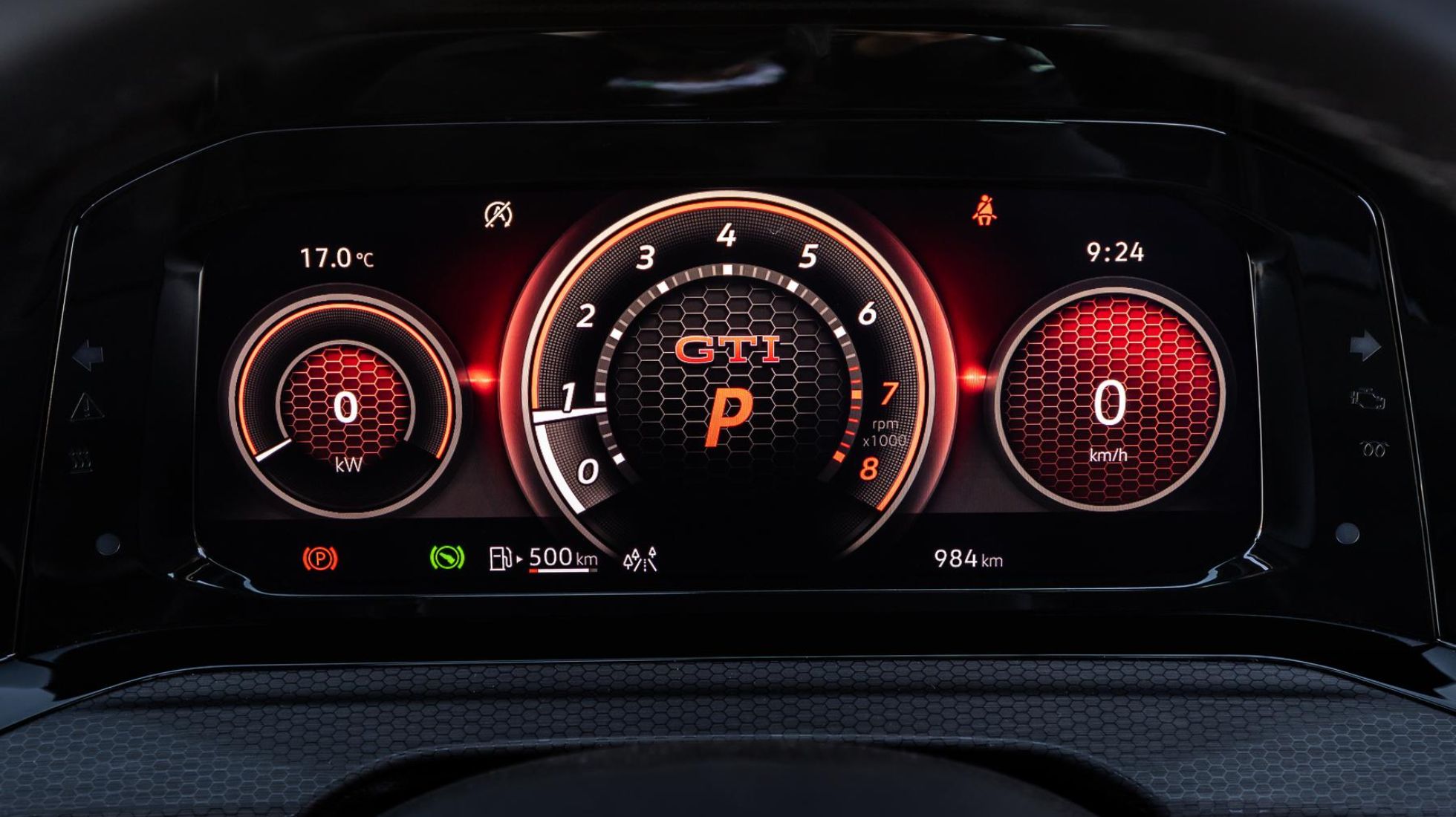 6133549eb617101e2b9b2350_Volkswagen-Golf-8-GTI-Interior-3.jpg