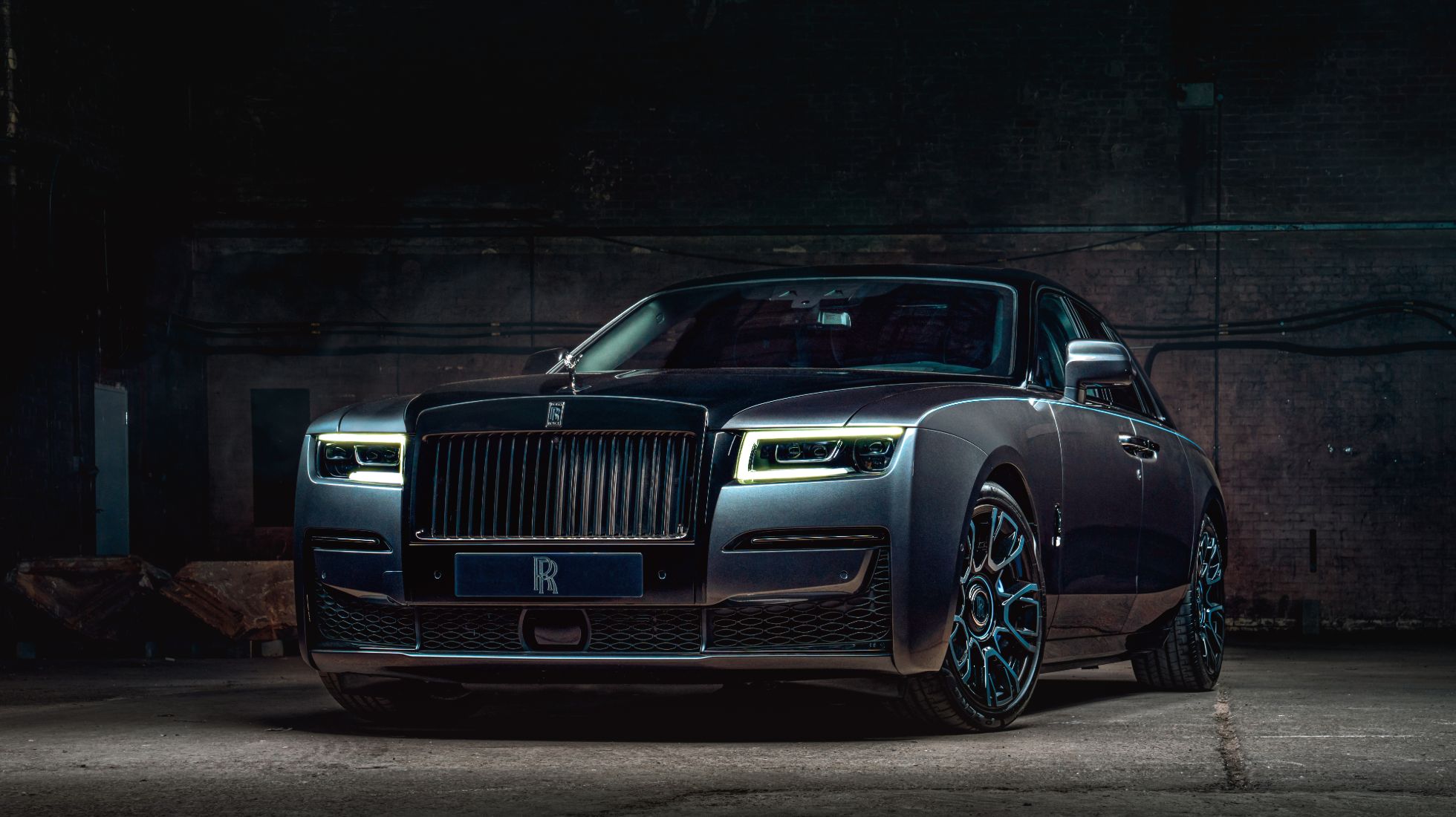 6180dab1f59f22063ac7c0fd_P90442130_highRes_rolls-royce-announce.jpg