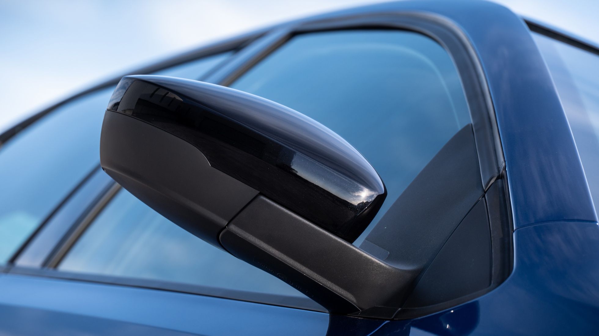 618b769b26aa2a351616086f_Volkswagen-Polo-Vivo-with-Black-Style-Package_006-1.jpg