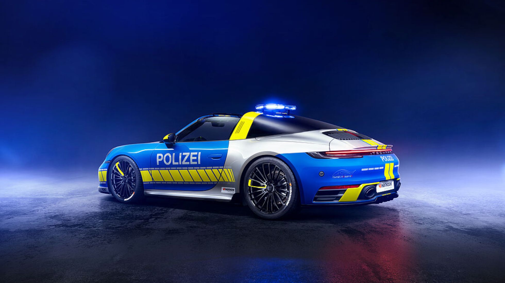 61a60c4e928e2ce57dbfc1f0_csm_TECHART_Cabriolet_TUNE_IT_SAFE_02_7f5bb3a34c.jpg