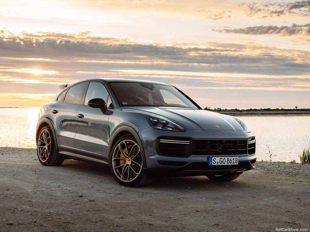 61e193c99d52a5aa845b8130_Porsche-Cayenne_Turbo_GT-2022-1024-01.jpg