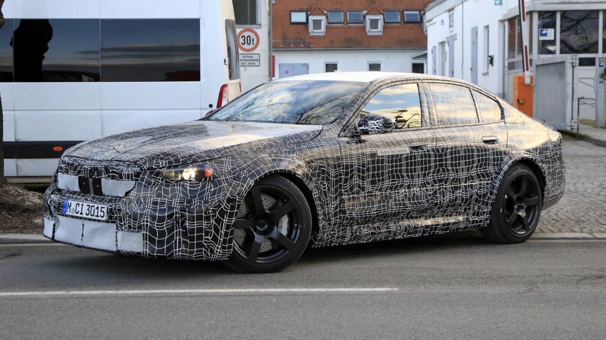 Next-gen BMW M5 spied in its hybrid glory