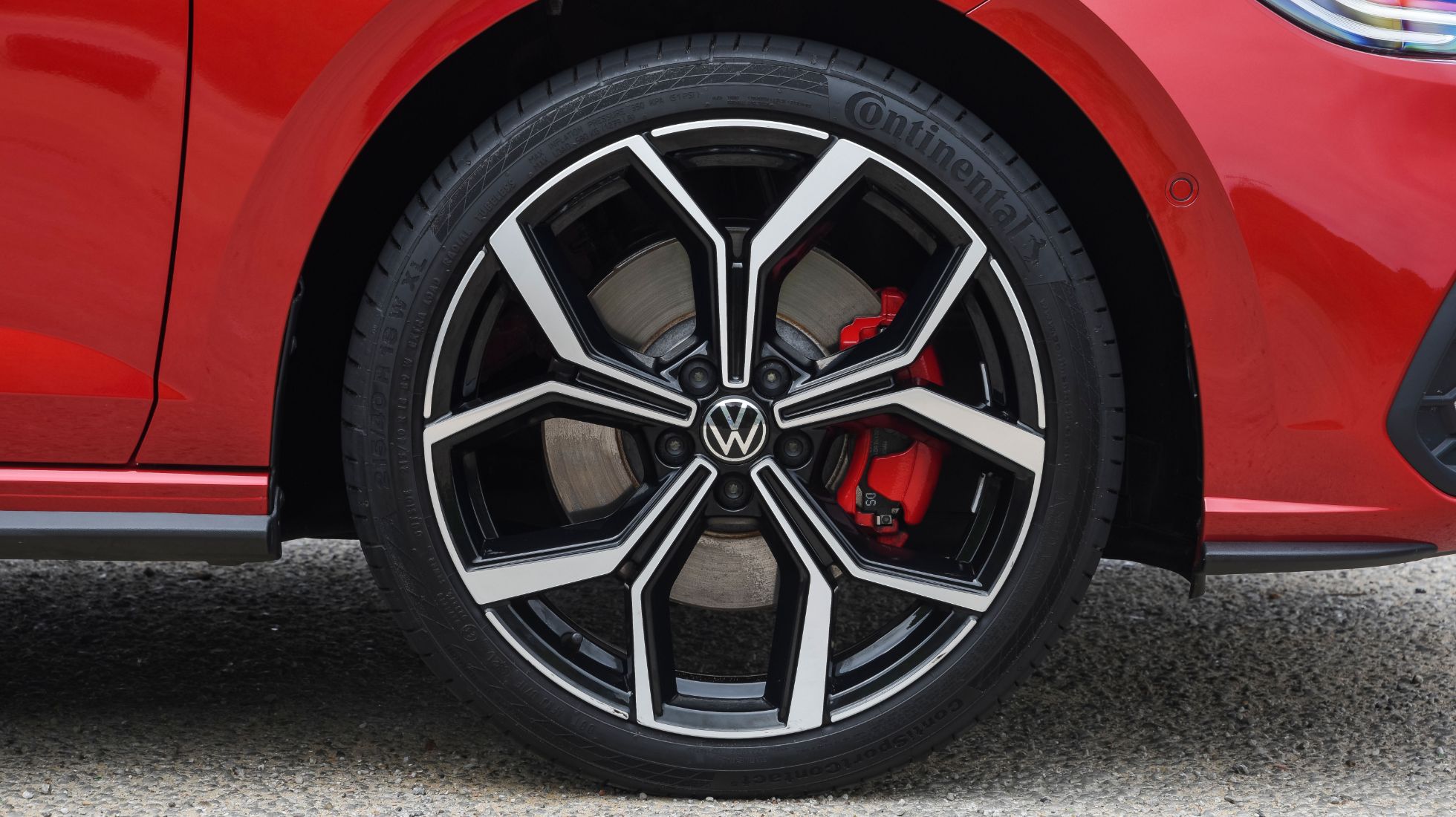 622720767240e73799b0cb1d_Volkswagen-Polo-GTI-Detail_004-2.jpg