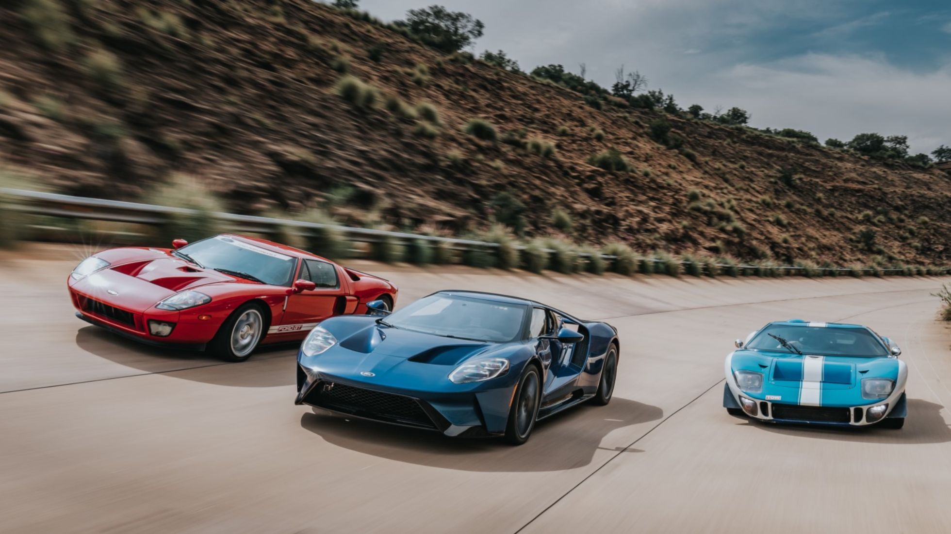62569706c465a8173d97d284_Ford-GT-4-1.jpg