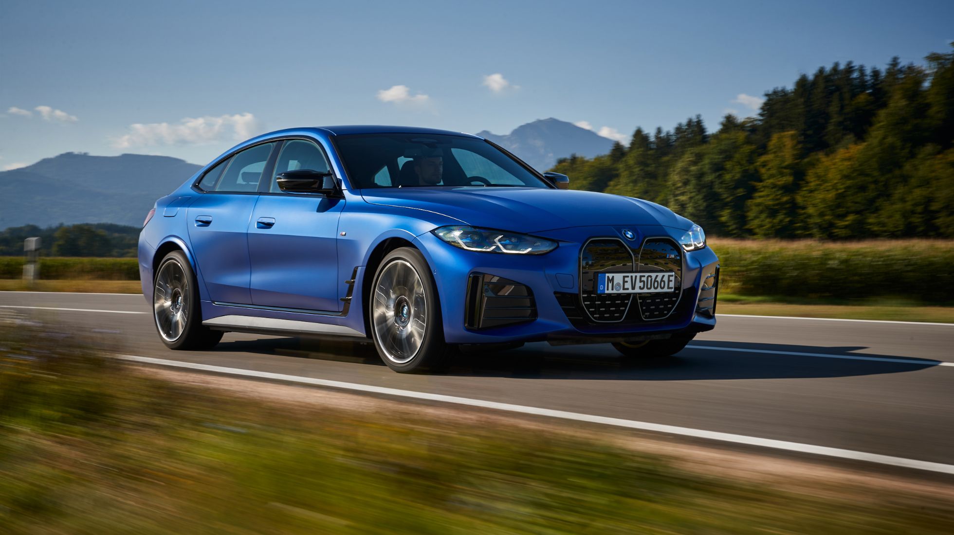 62813cb795240f93aa7c0b18_TopGear-SA_bmw-i4-m50-9-2022.jpg