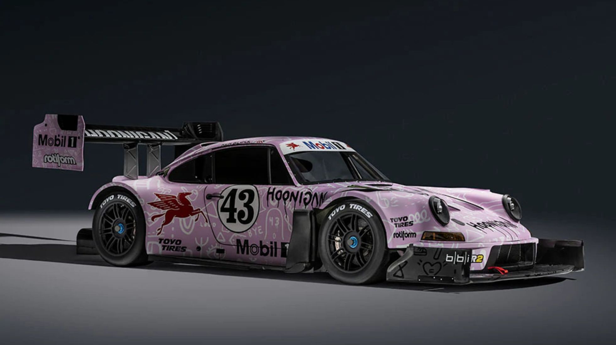 043 kW AWD Porsche racecar