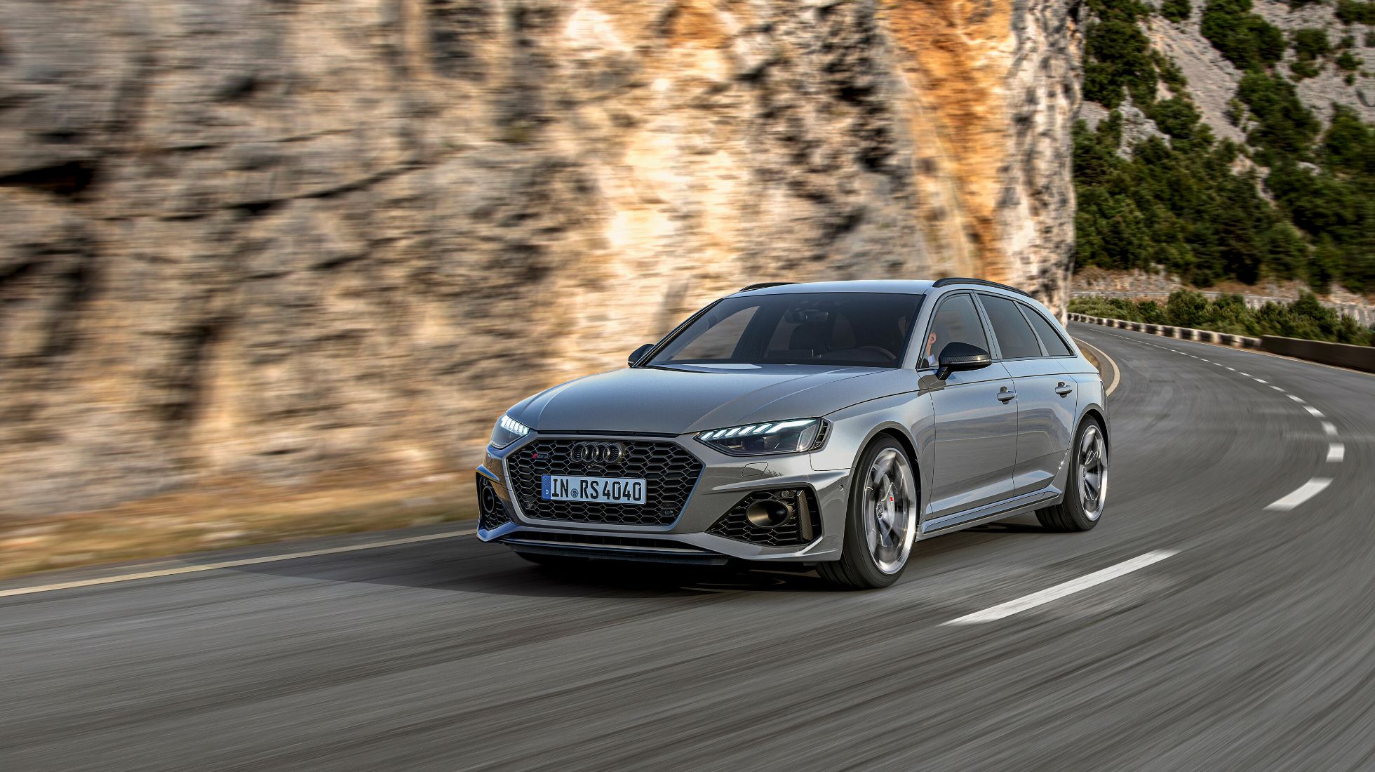 62849a615dd065611d0d3810_Audi-RS-4-Avant-TopGear-SA-Front-2.jpg