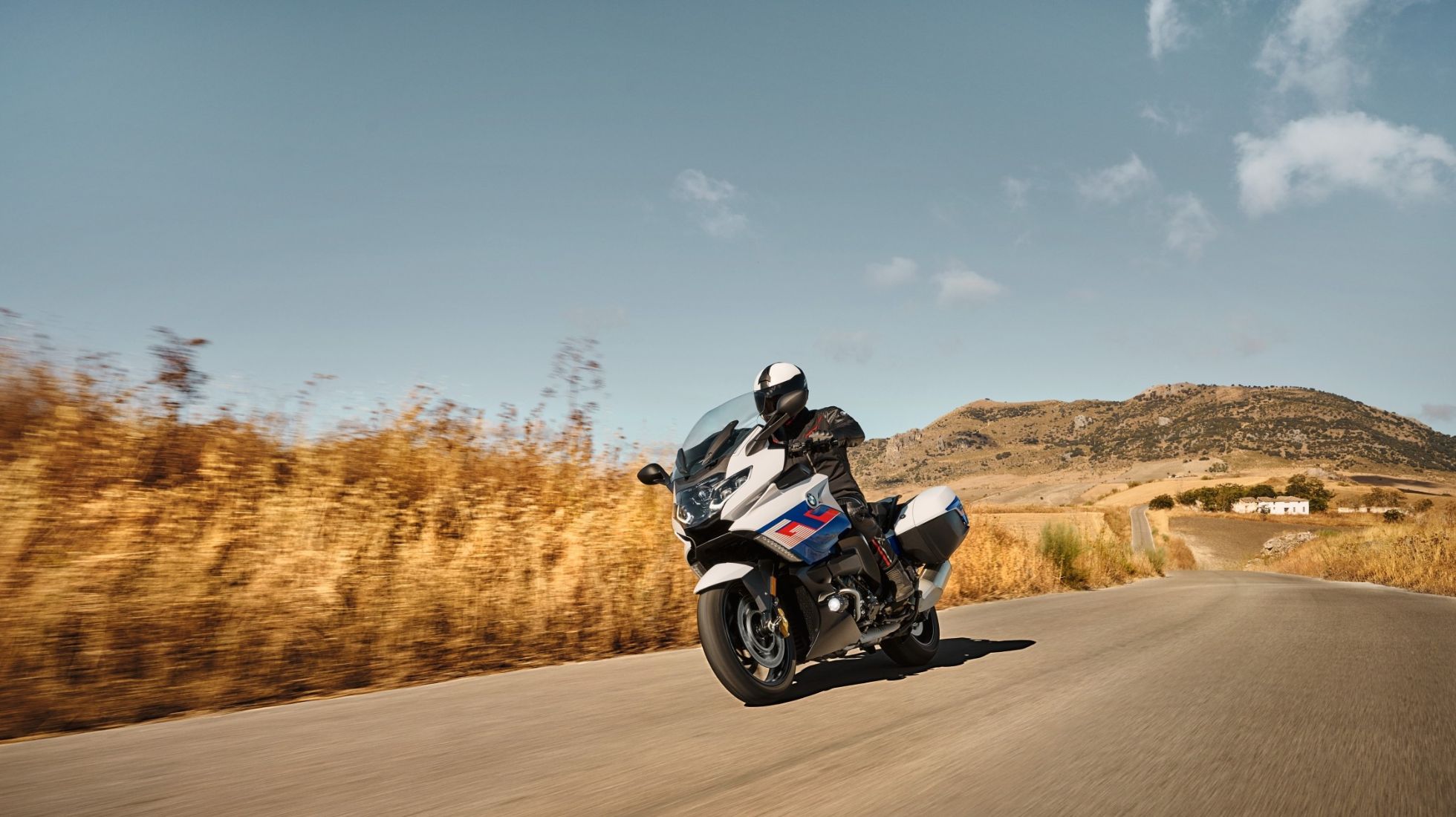 6295dd3ffca0e6386d861fe8_BMW-K-1600-TopGear-SA-7.jpg