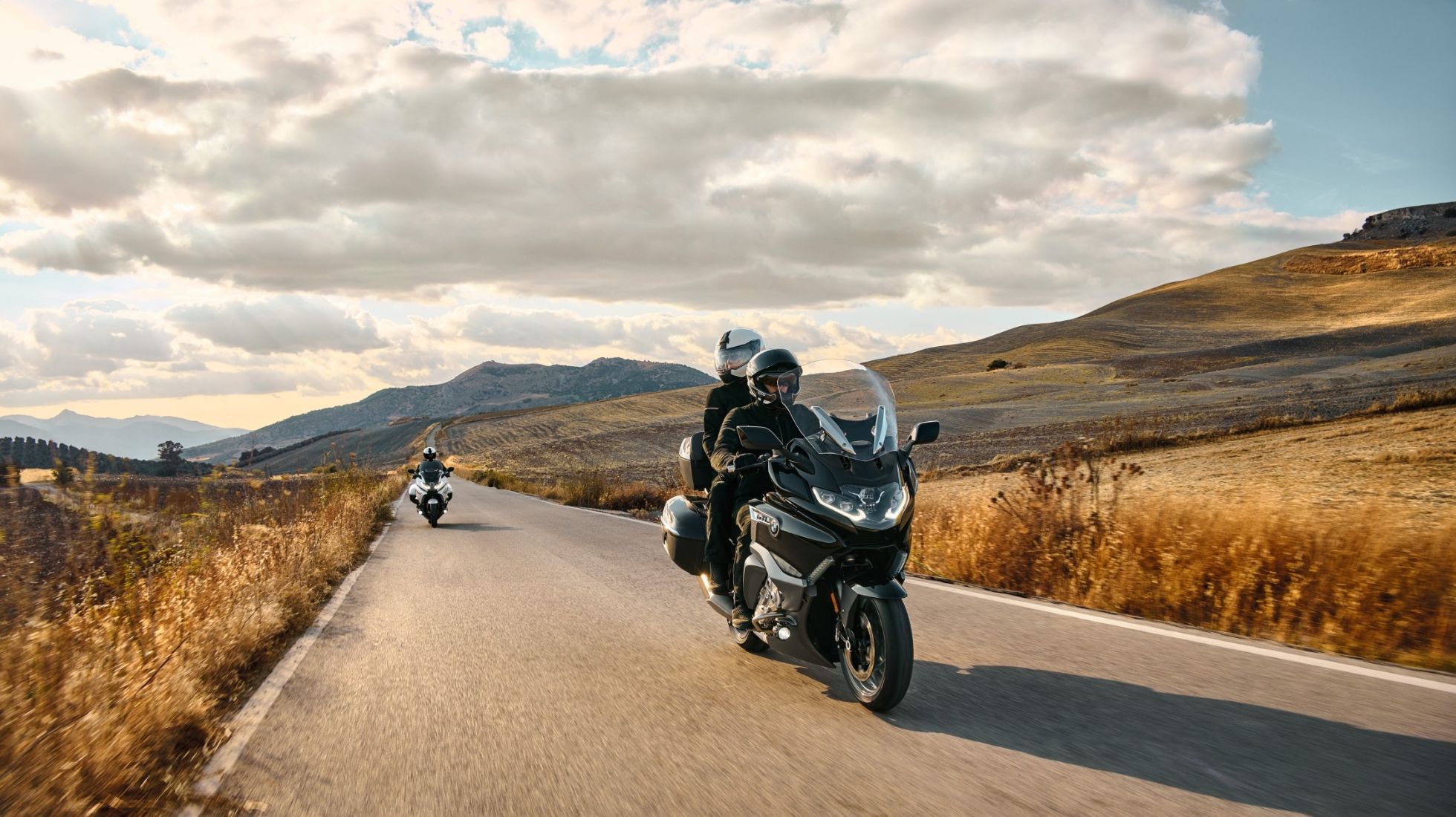 6295dd416ead9038fc796233_BMW-K-1600-TopGear-SA-2.jpg