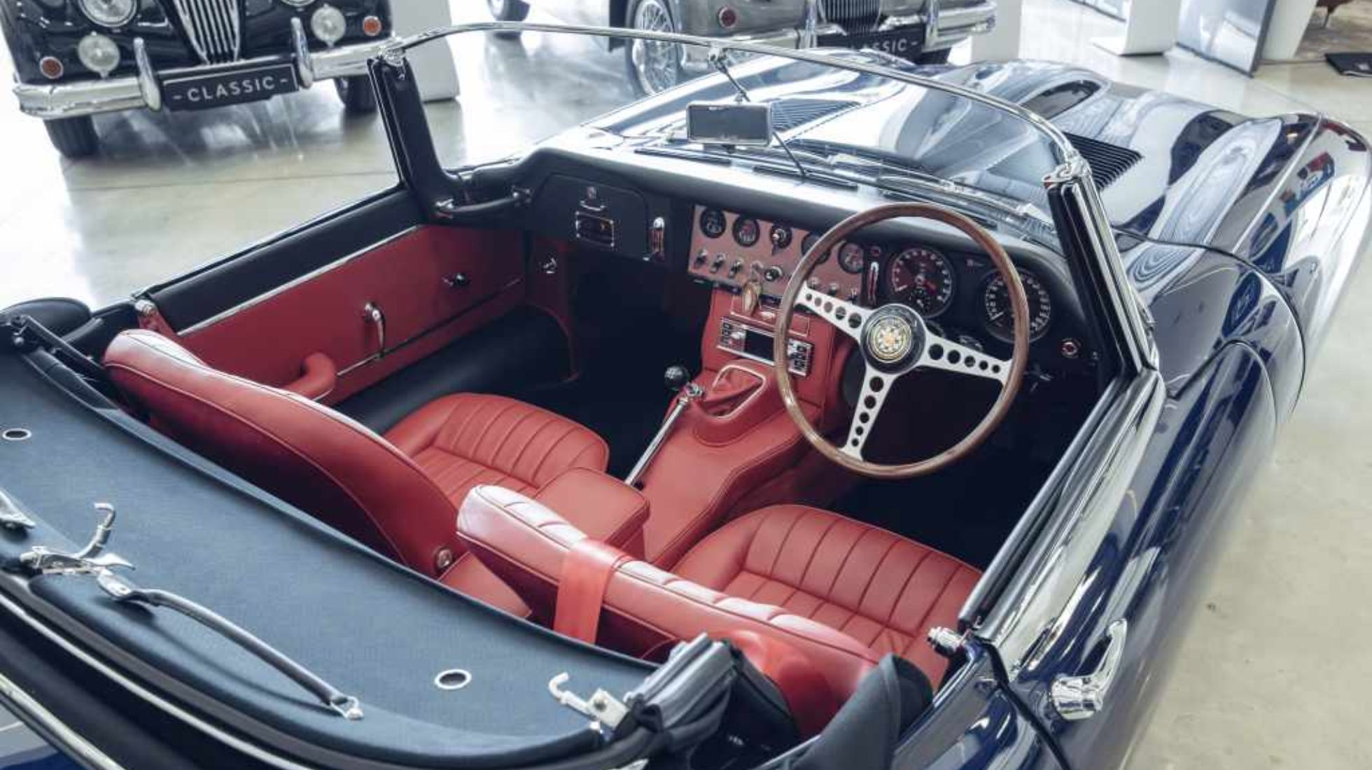 62a0617139c36b4a7ac40681_Jaguar-E-Type-TopGear-SA-Interior-1.jpg