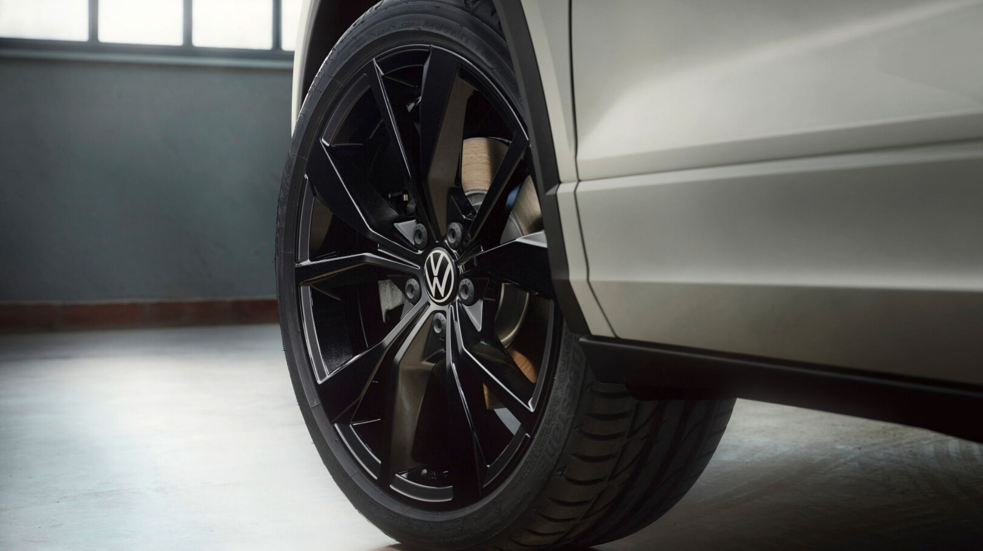 62b2c94034fc38207b44e6c8_Facelift-VW-T-Roc-TopGear-SA-Wheels.jpg