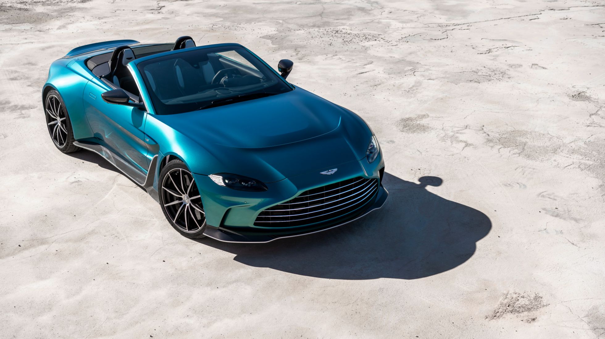 New Aston Martin V12 Vantage Roaster is the first of its kind