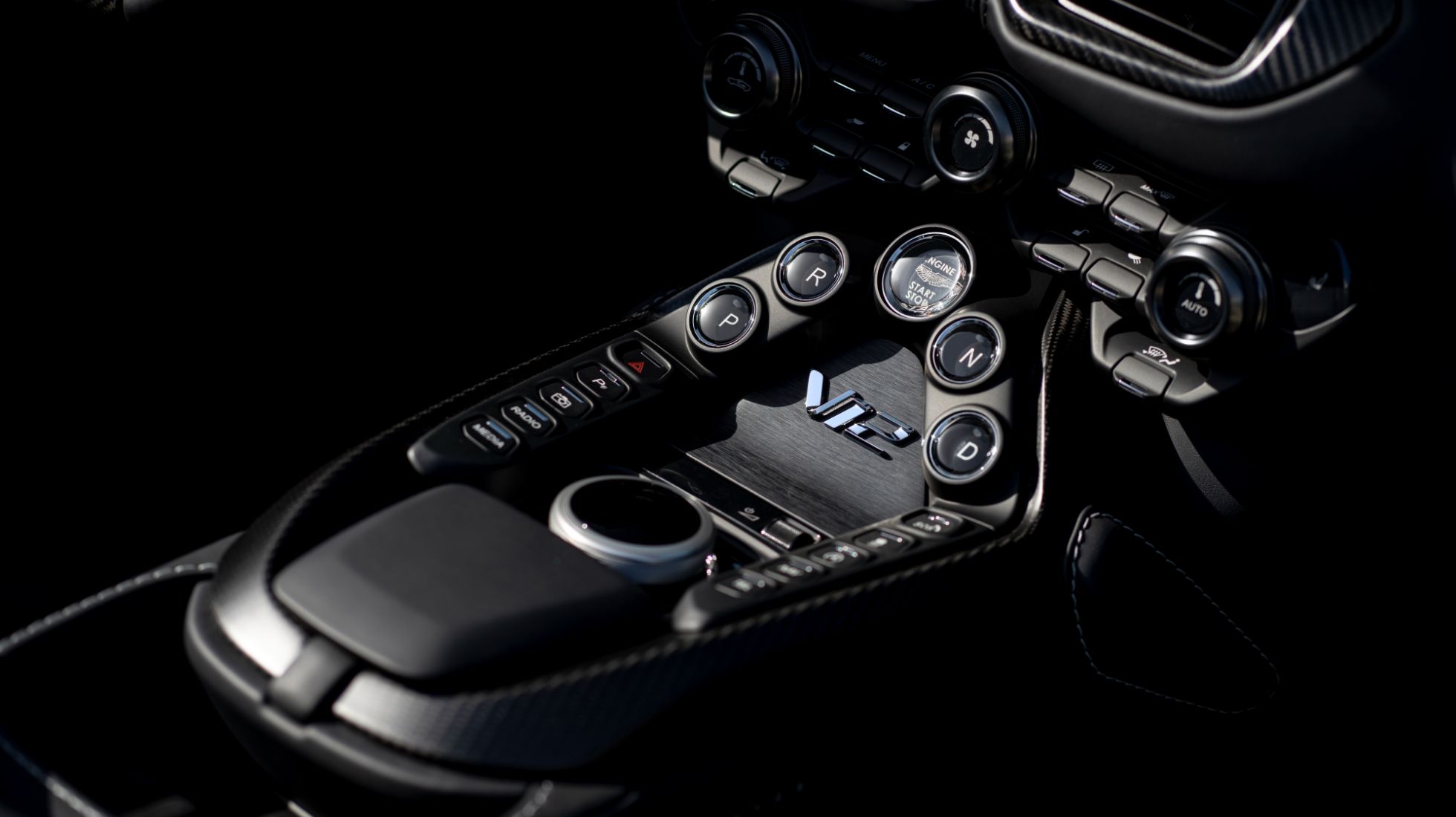 63048af9d11bb30ff0246d60_Aston-Martin-V12-Vantage-Roadster-TopGear-SA-Interior-1.jpg