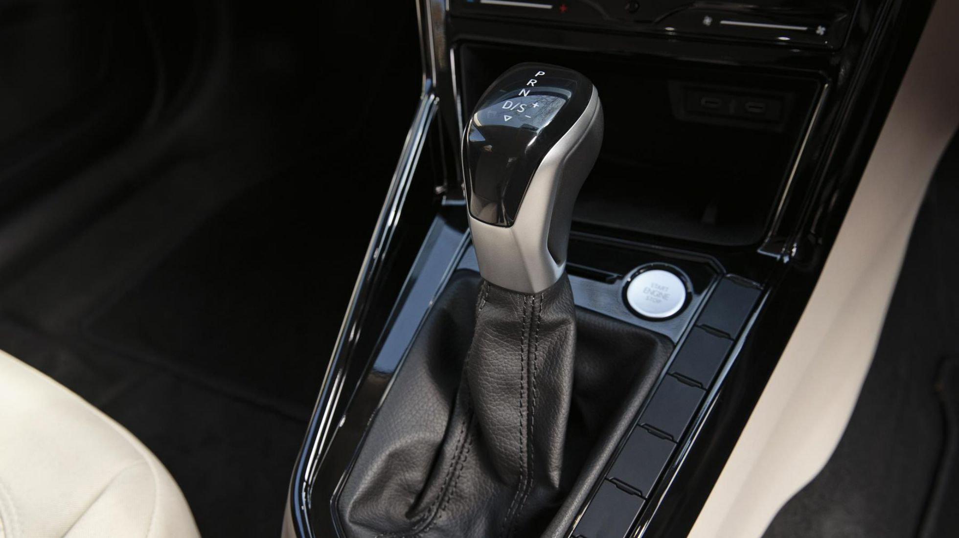 6322c4d039a293f74dbf7a45_VW-Polo-Sedan-TopGear-SA-6.jpg