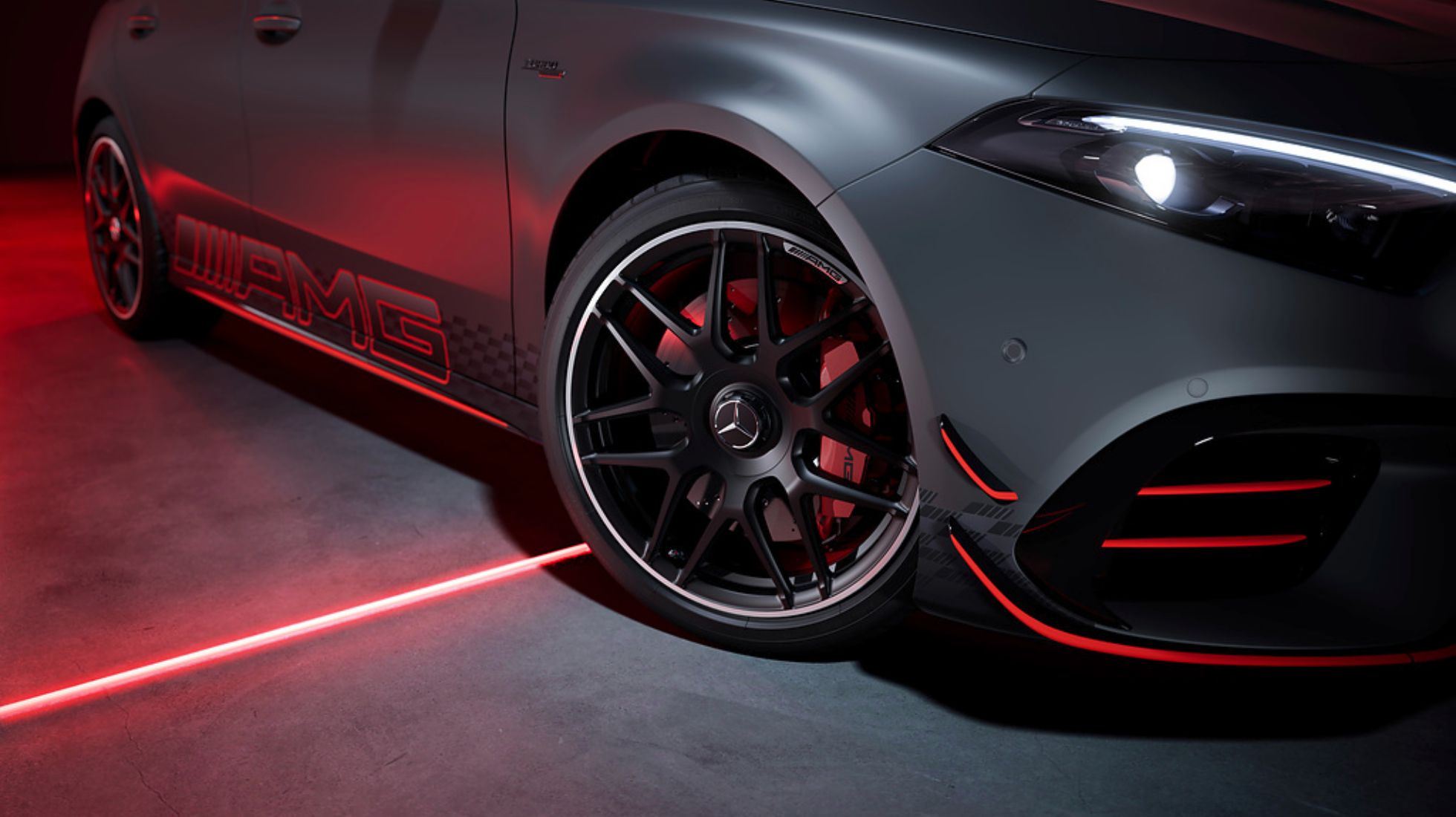 634672fe2cc13130c9728bd7_Mercedes-AMG-A45-S-TopGear-SA-5.jpg