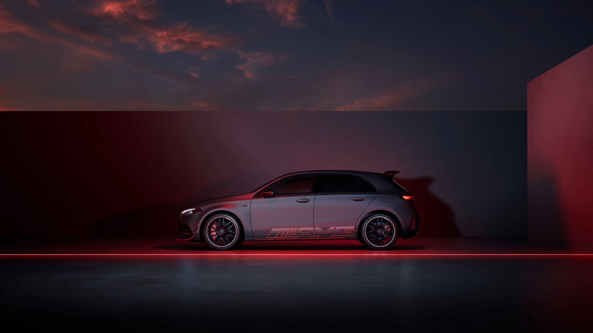 634672fef4dde254597b8273_Mercedes-AMG-A45-S-TopGear-SA-4.jpg