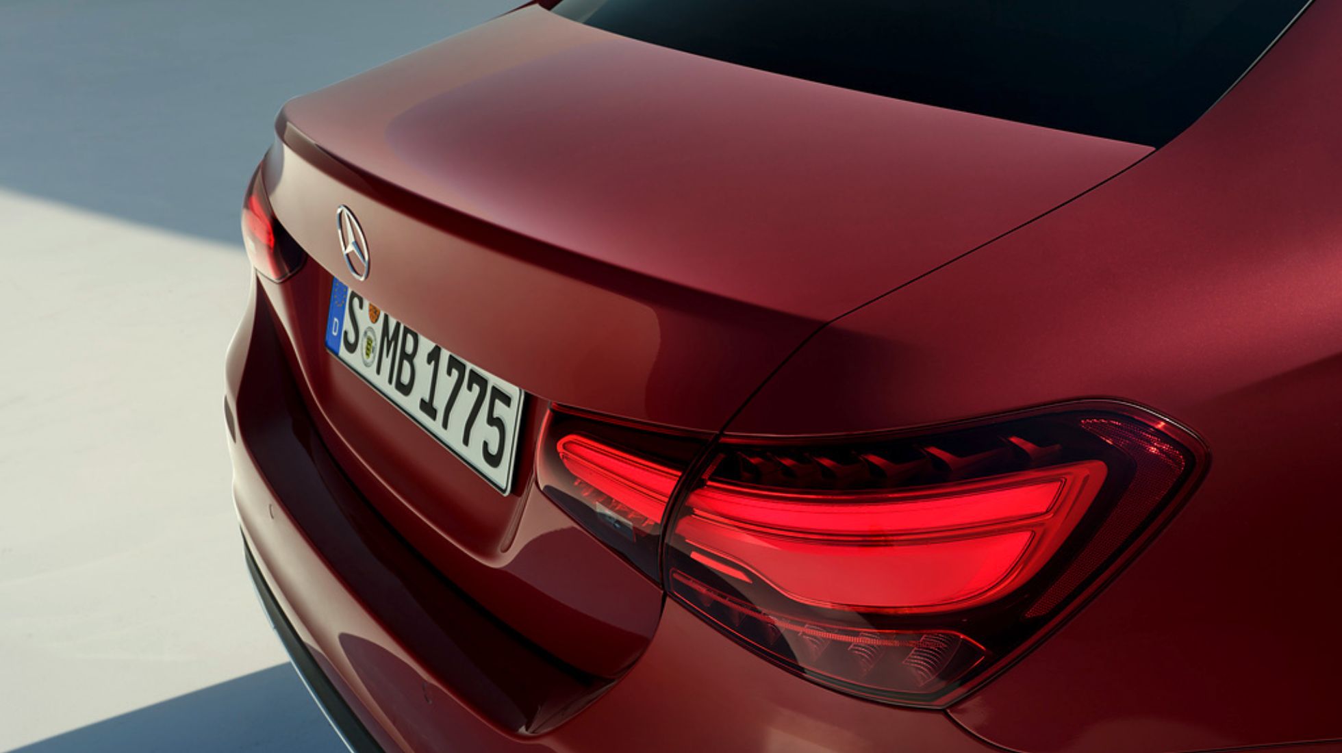 634673193eb5b5f96553f56d_Mercedes-Benz-A-Class-TopGear-SA-Rear-lights.jpg