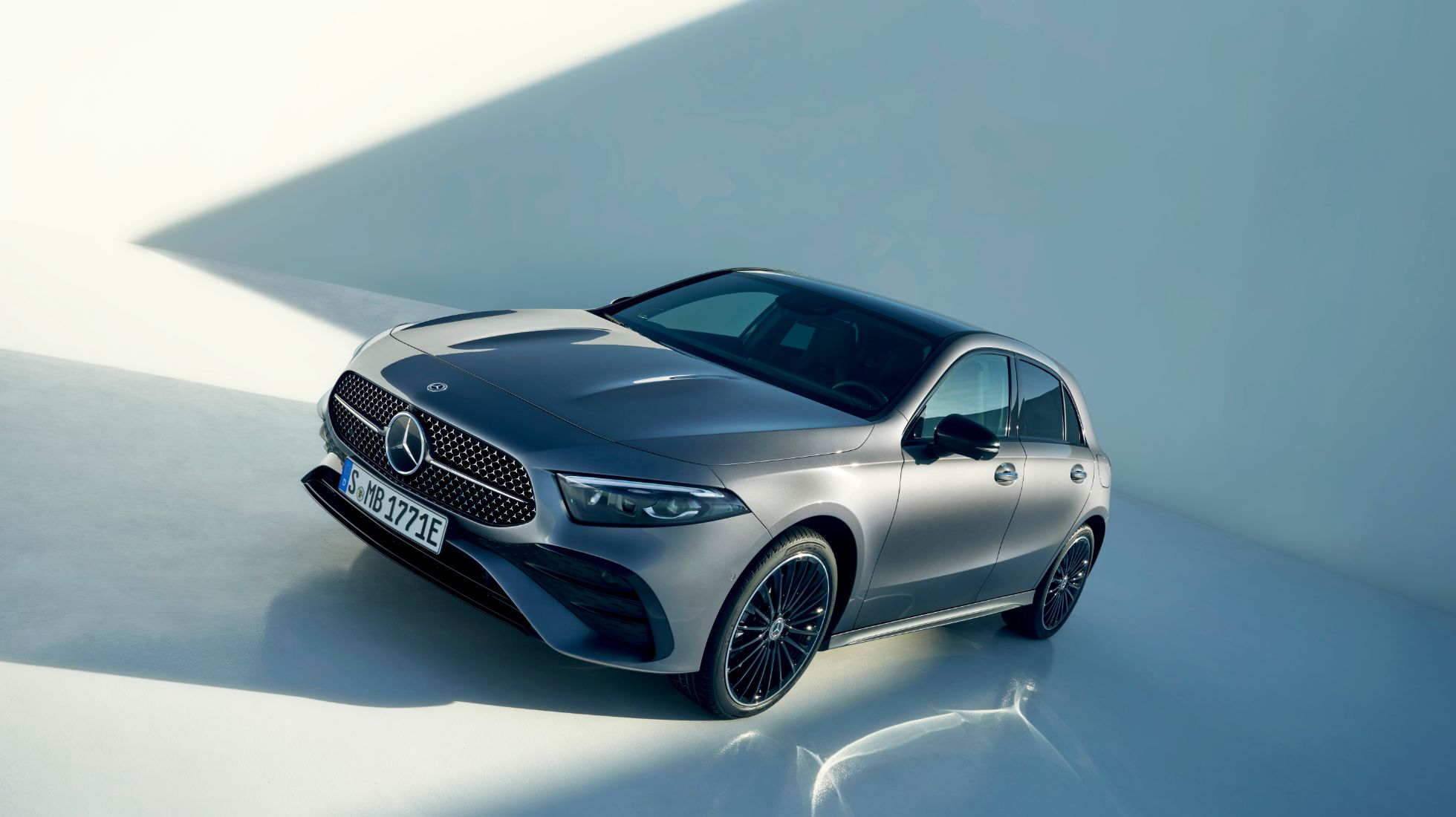 6346731978185b611649e8f6_Mercedes-Benz-A-Class-TopGear-SA-Front-2-Copy.jpg