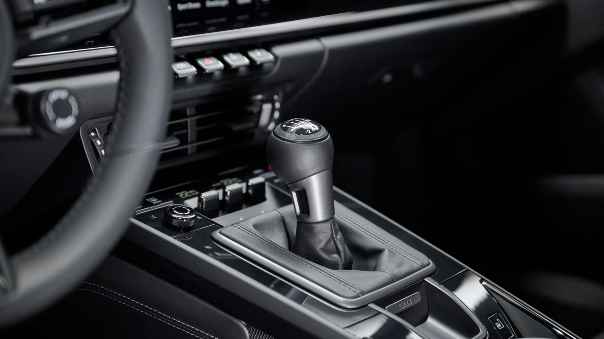 6350ef7f5c864843d2d31d13_Porsche-911-Carrera-T-TopGear-SA-Gear-Lever.jpg