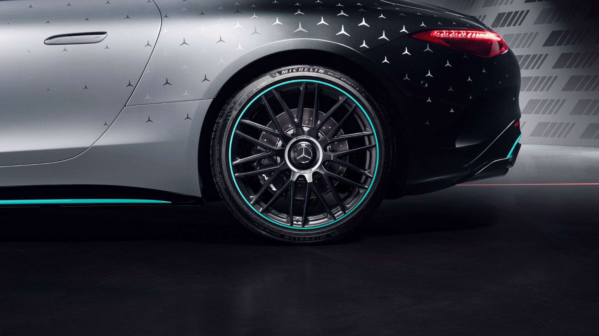 F1-inspired Mercedes-AMG SL 63 Motorsport Collectors Edition debuts with special garb