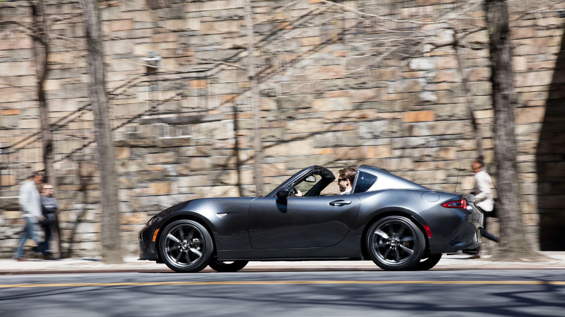 63c7a820a1dff1256e5a9629_Mazda-MX-5-TopGear-SA.jpg