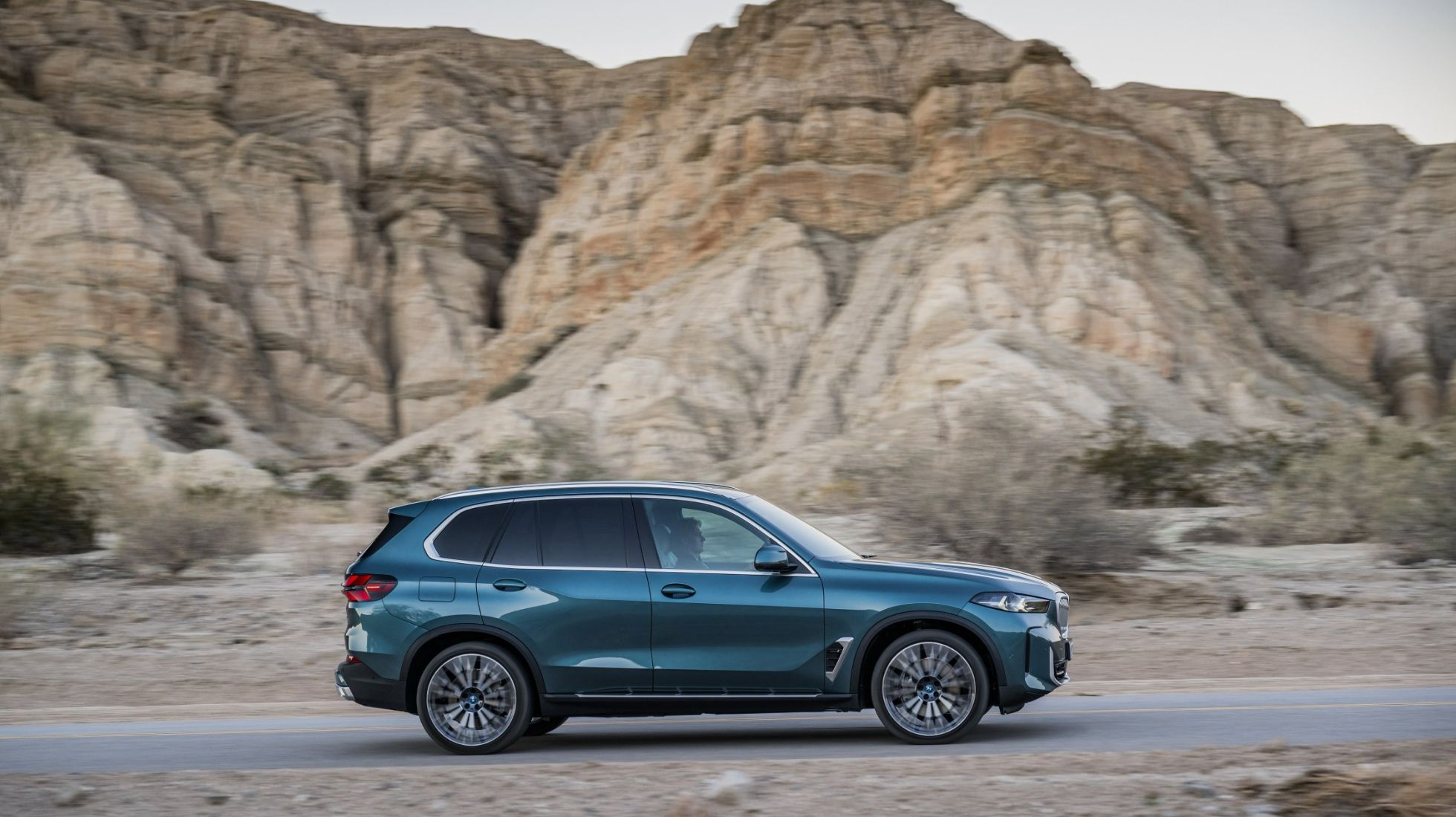 63e3765e2d916059f6459599_BMW-X5-TopGear-SA-Side.jpg