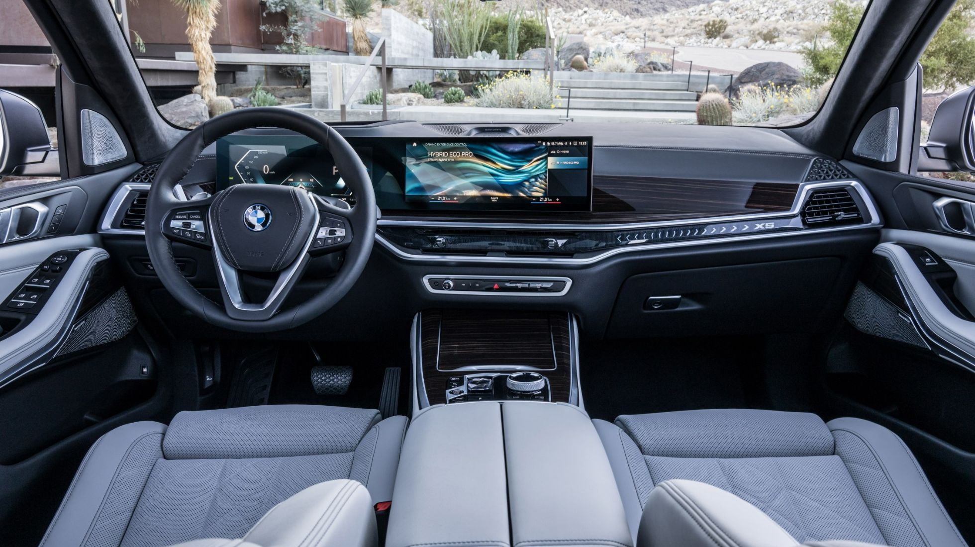 63e37666630cc907618e7a08_BMW-X5-TopGear-SA-Interior.jpg
