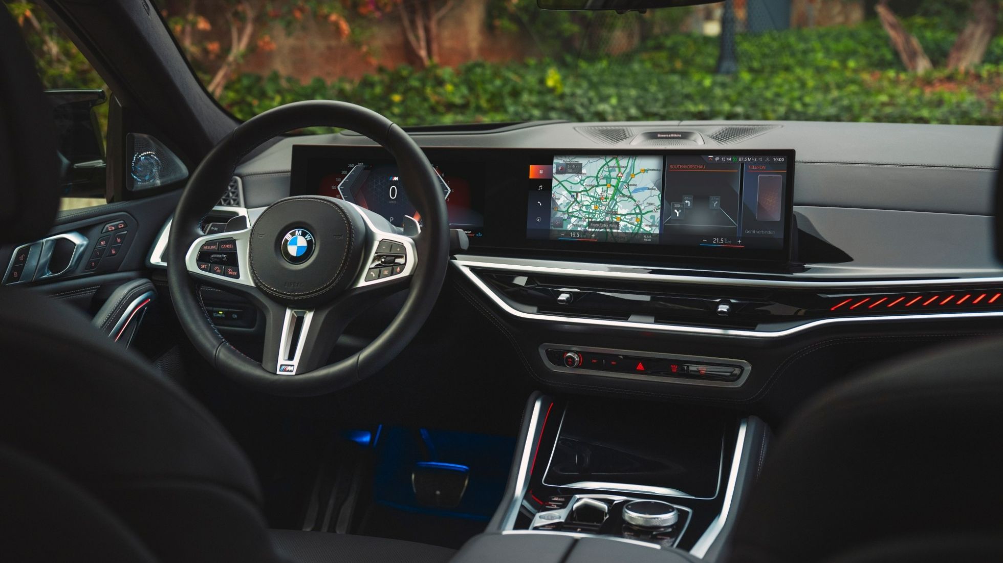 63e3766a294af2fa14948527_BMW-X6-TopGear-SA-Interior.jpg