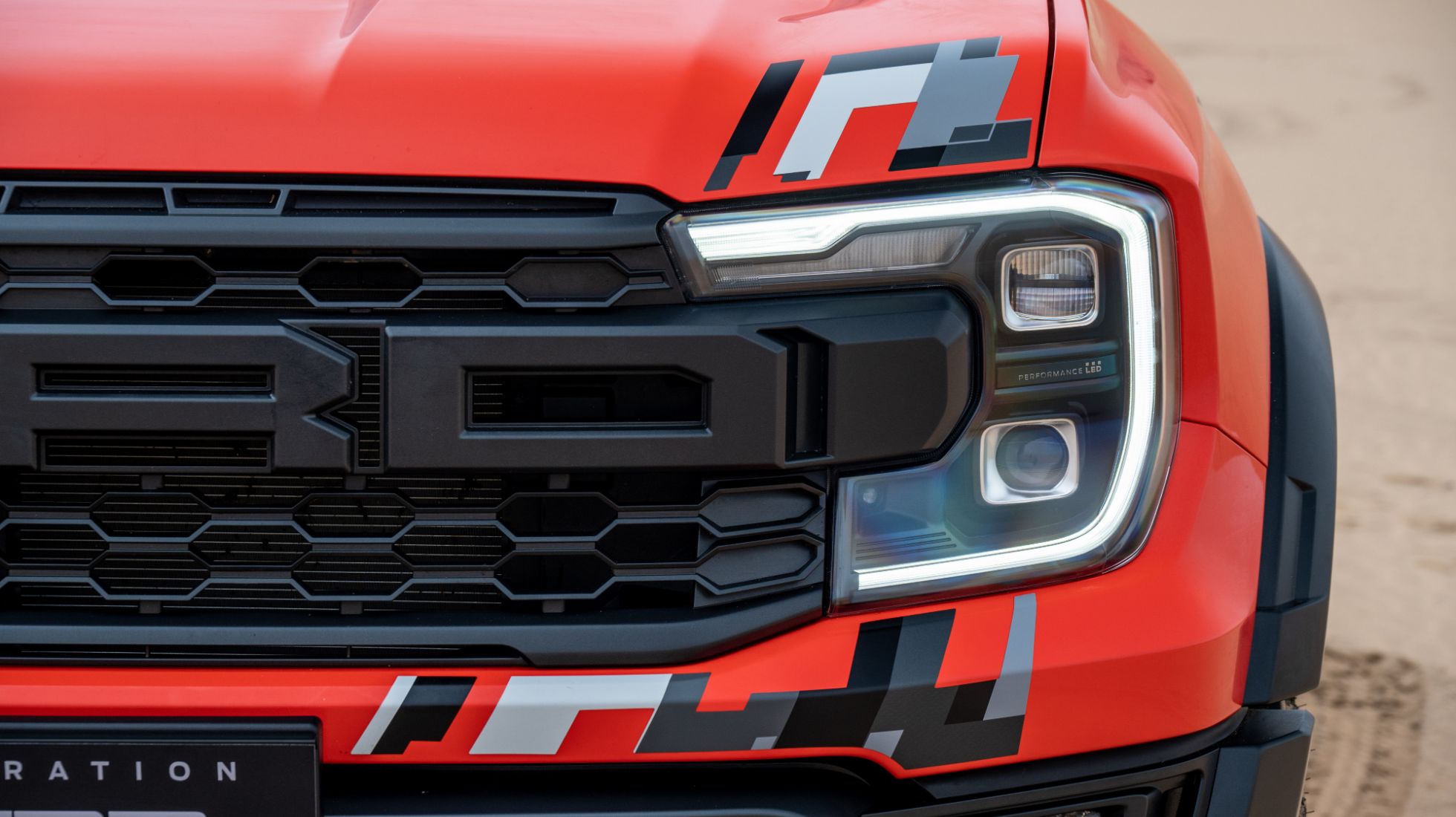 63eb32891812abd0d21b5137_Ford-Ranger-Raptor-TopGear-SA-Front-4.jpg