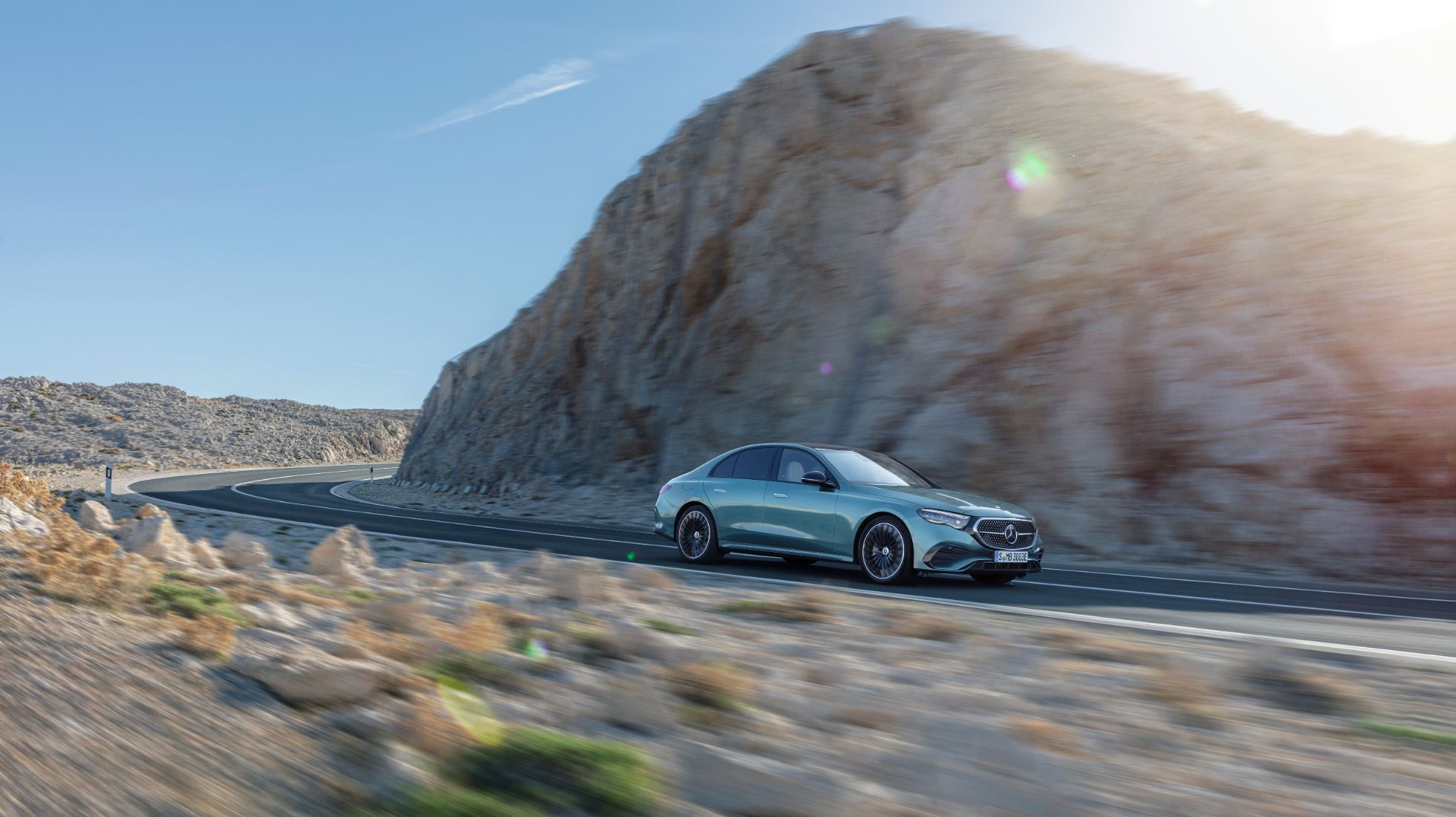 6448dfae3336f668de2586ba_Mercedes-Benz-E-Class-TopGear-SA-Front-1.jpg