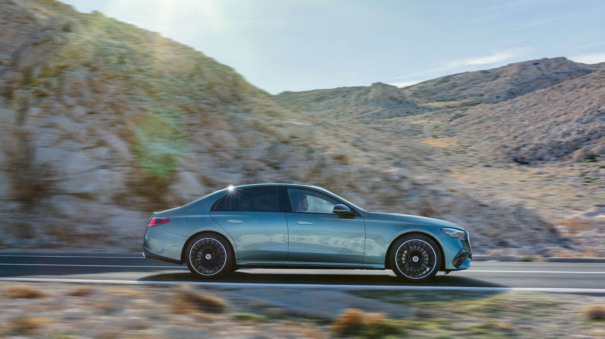 6448dfae7876561be0c37328_Mercedes-Benz-E-Class-TopGear-SA-Side-1.jpg