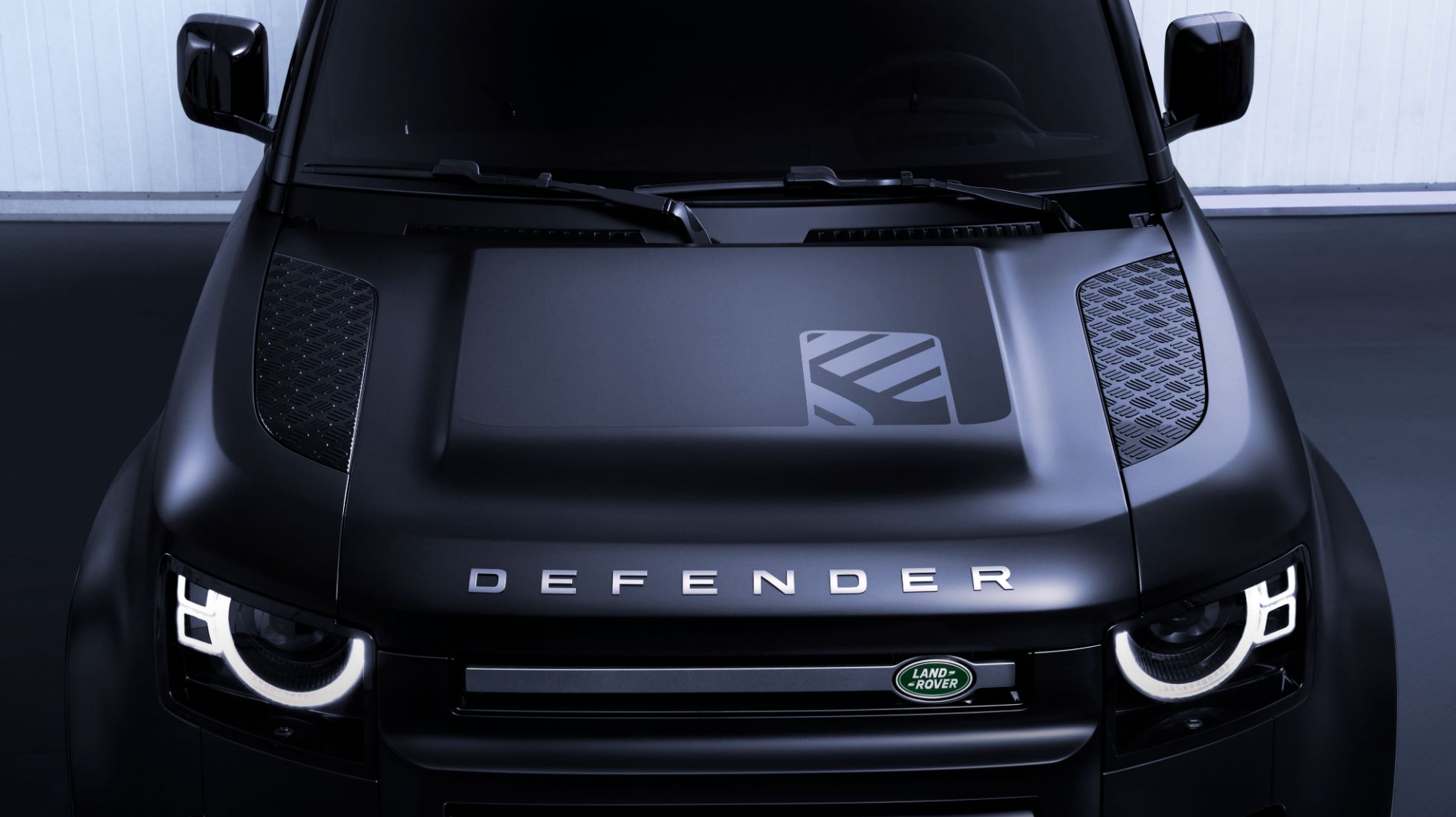 6450cb684264897b06d2d5e0_Land-Rover-Defender-130-Outbound-TopGear-SA-Front-1.jpg