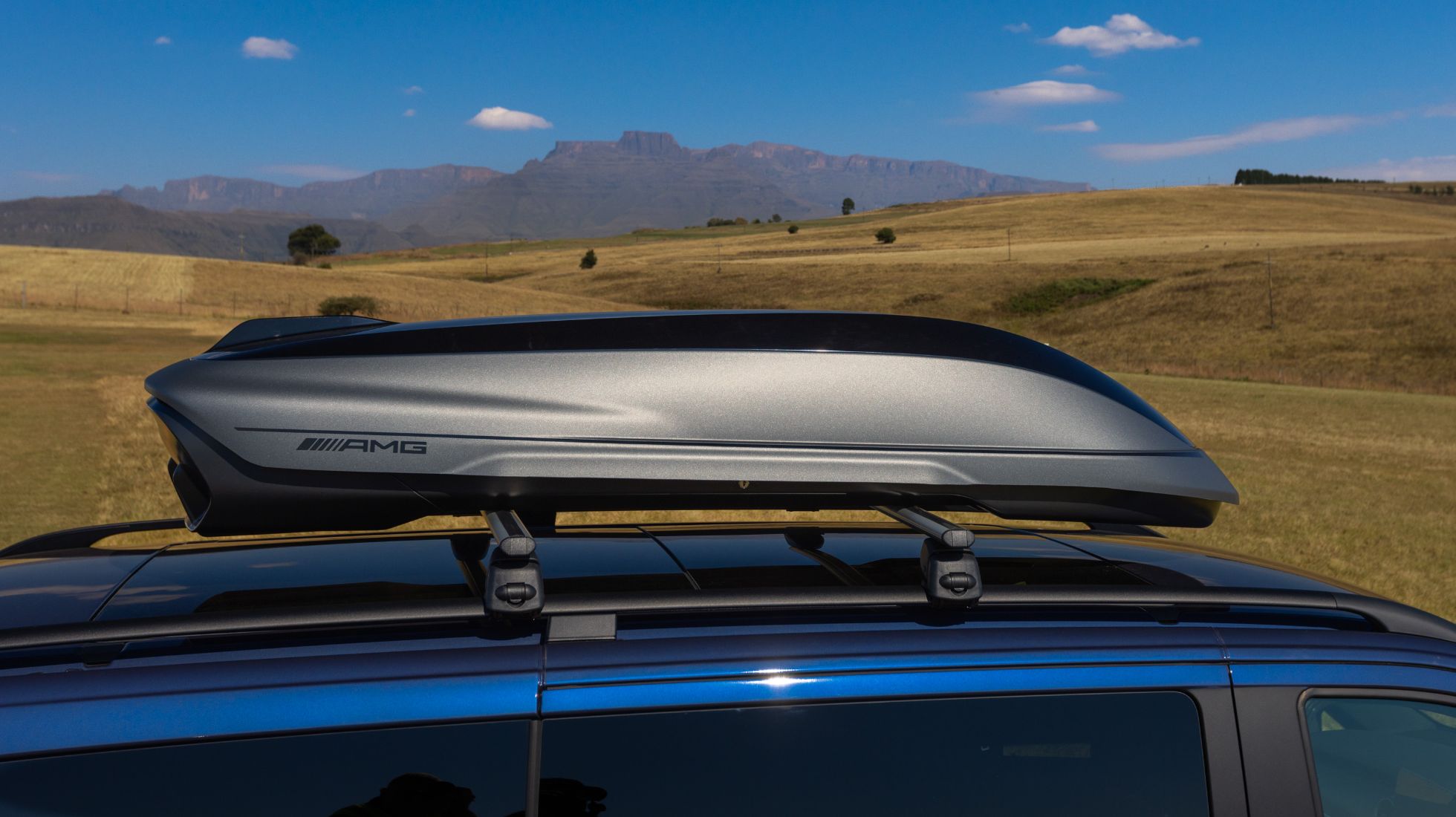 64770d262187d3ef272502c6_Mercedes-Benz-V300d-Special-Edition-TopGear-SA-Rear-Roof-Box.jpg