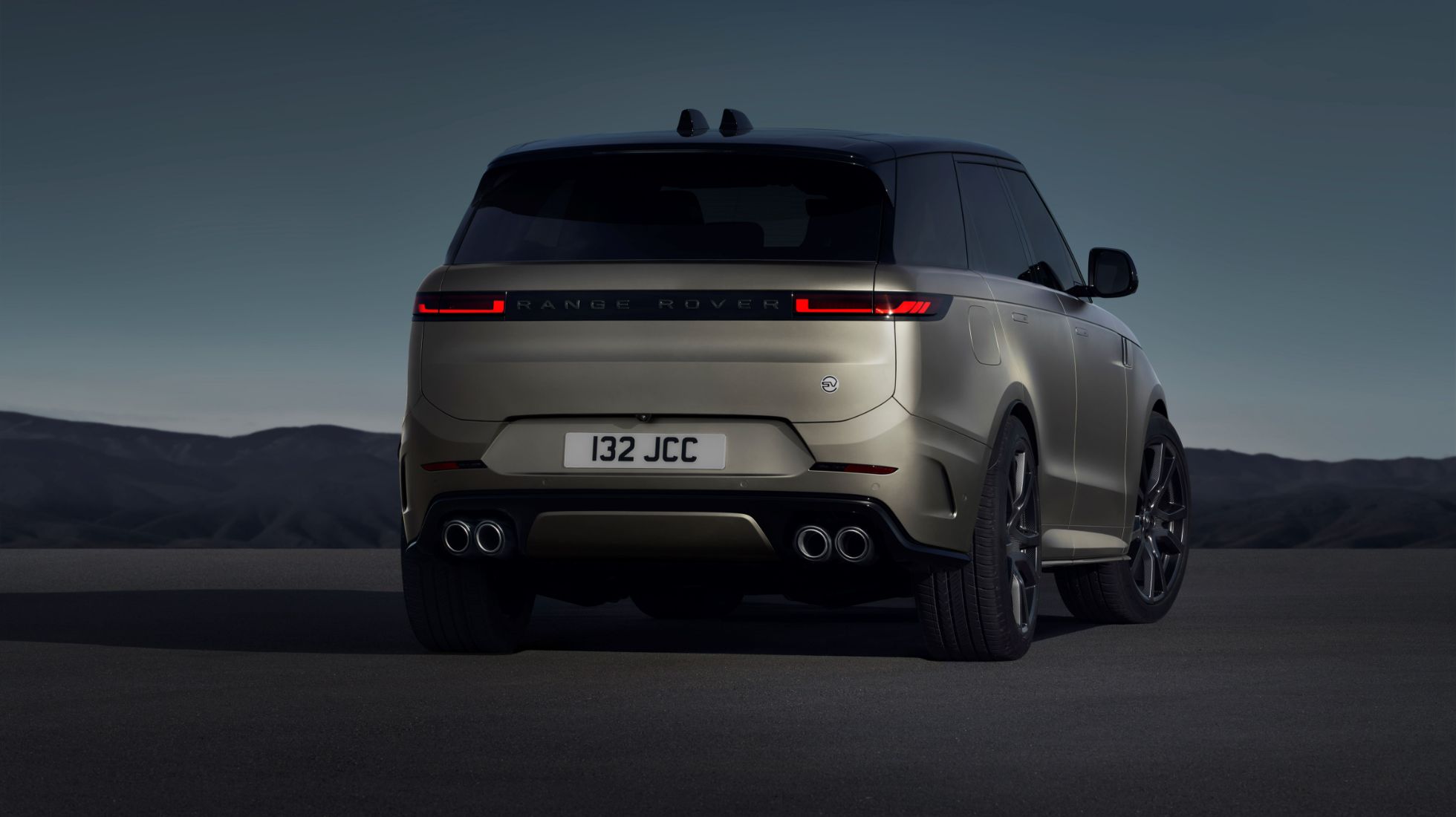647866e7742d9566066ed53e_Range-Rover-Sport-SV-2024-TopGearSA-Back-1.jpg