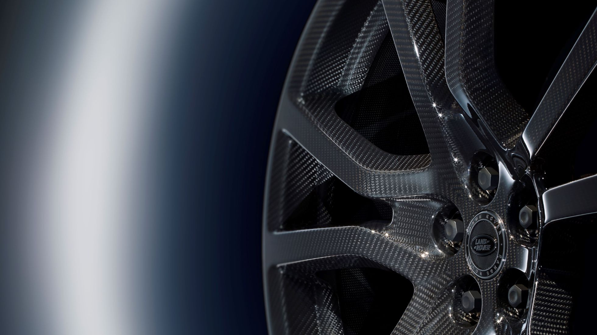 647866fdcf8813c66843bf91_Range-Rover-Sport-SV-2024-TopGearSA-Carbon-wheels.jpg
