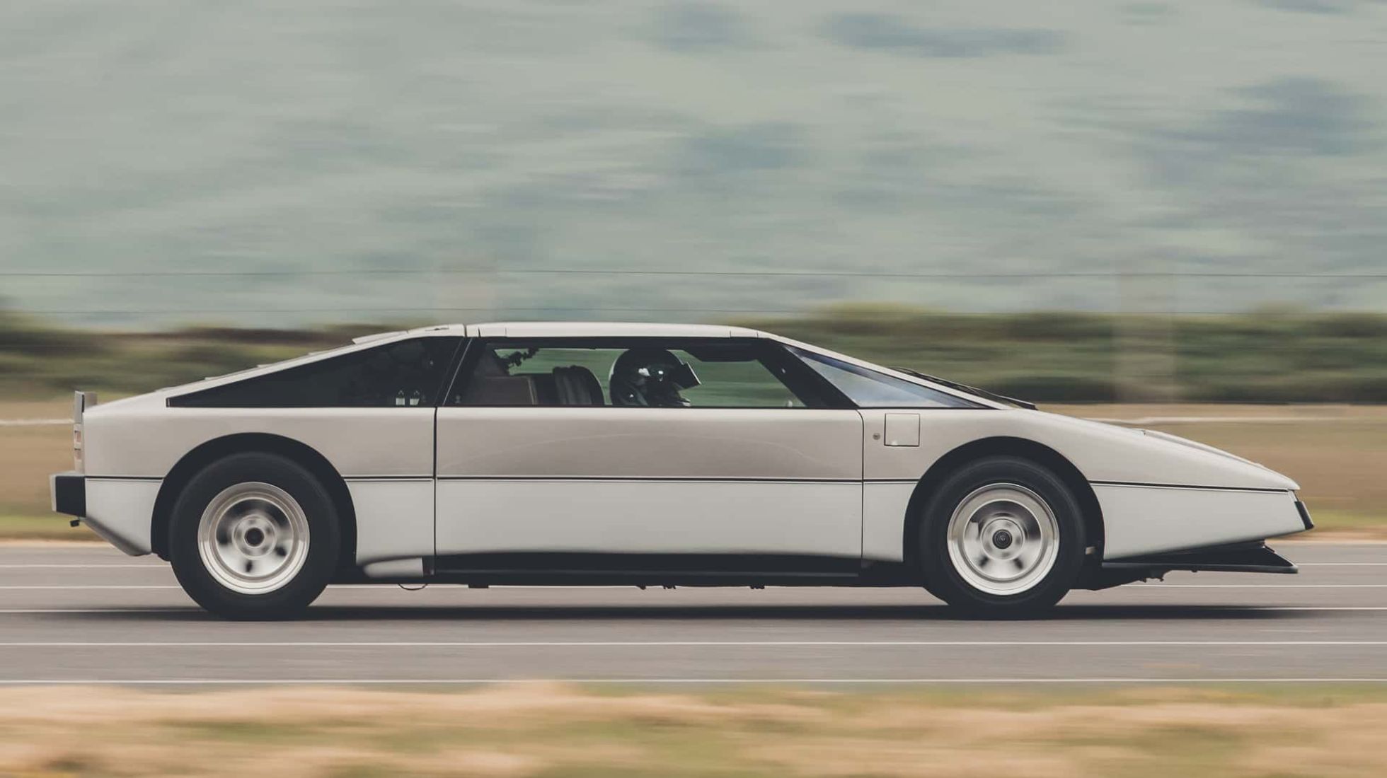 The Aston Martin Bulldog's 320 km/h Comeback
