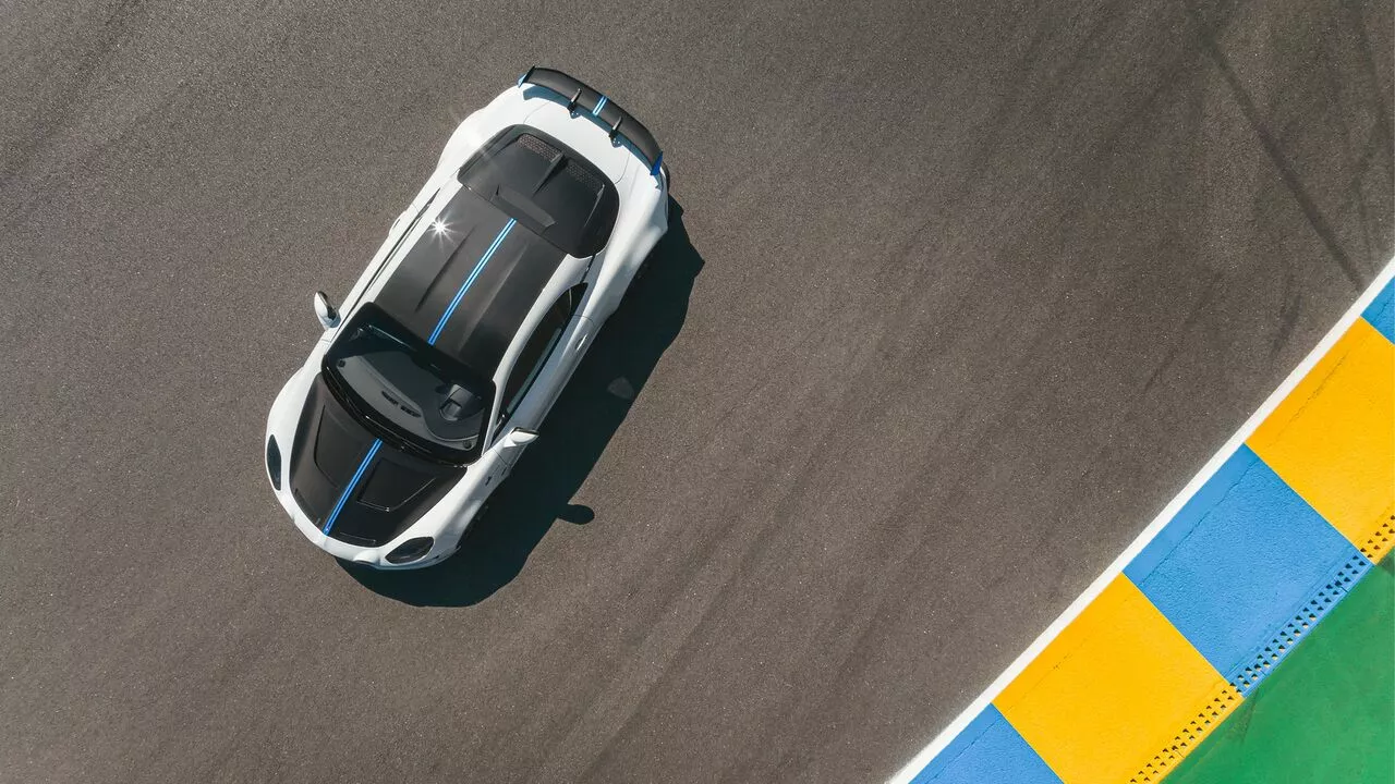 6481cbe627e5a9a6540d84f5_Alpine-A110-R-Le-Mans-TopGearSA-Top-Down.webp