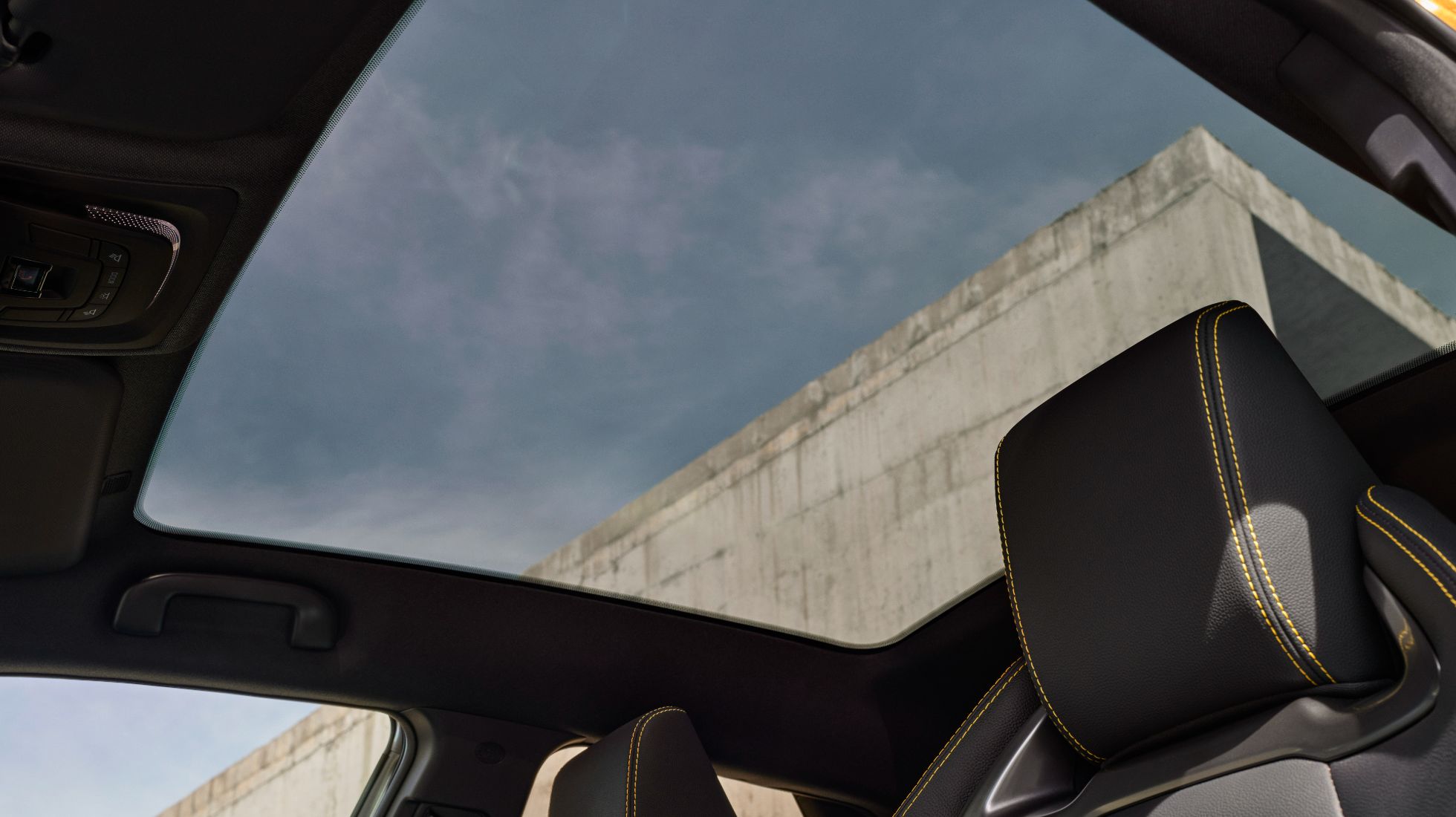 64999a7f715cf36de495711a_Toyota-C-HR-TopGear-SA-Sunroof.jpg