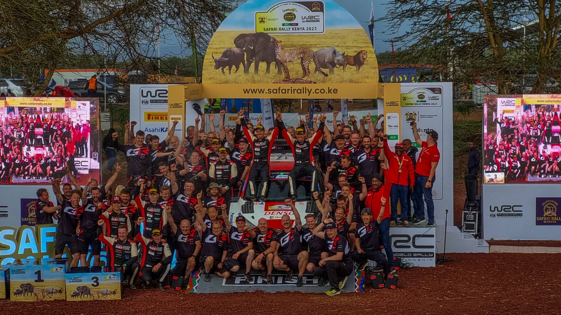 649ab458f251e499c6401367_WRC-KenyaTopGearSA-Toyota-Team-Podium-2.jpg