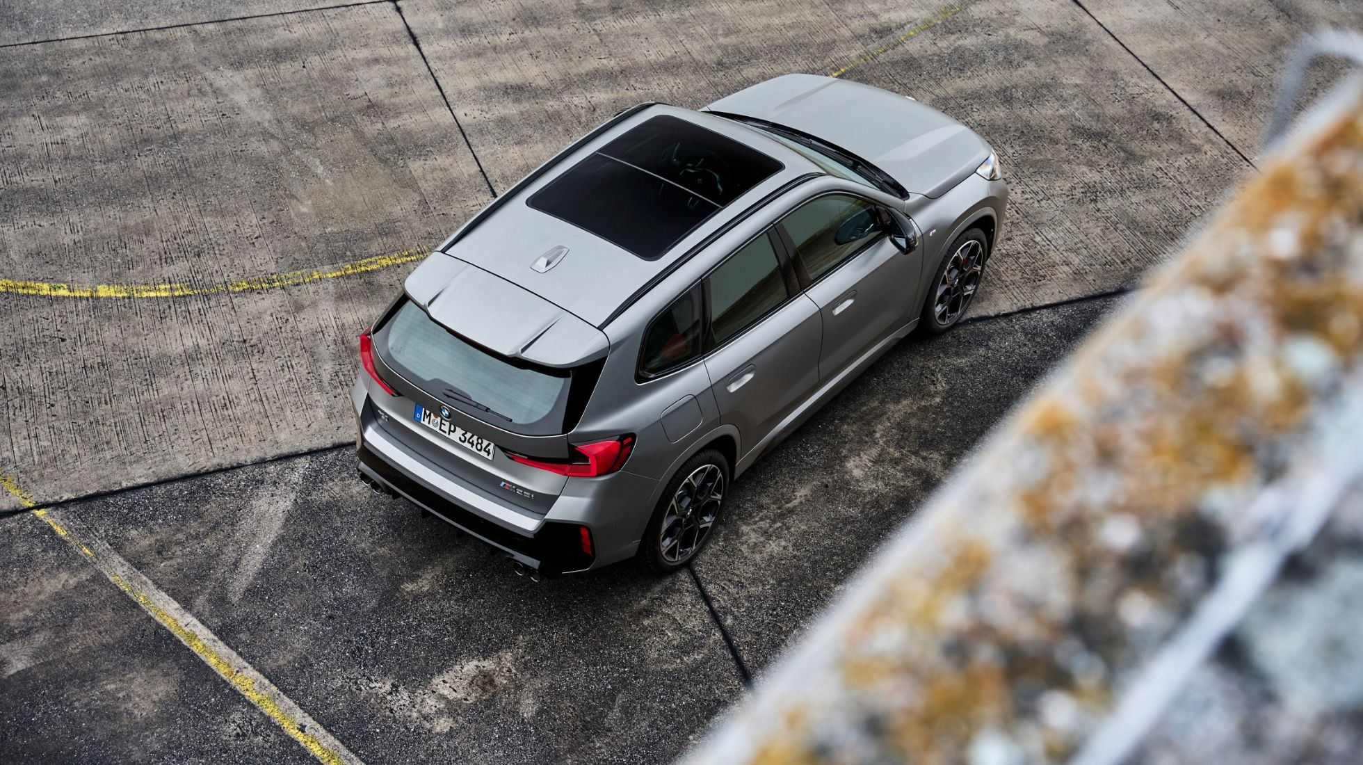 BMW X1 M35i xDrive: Hot Hatch of BMW SUVs Premieres