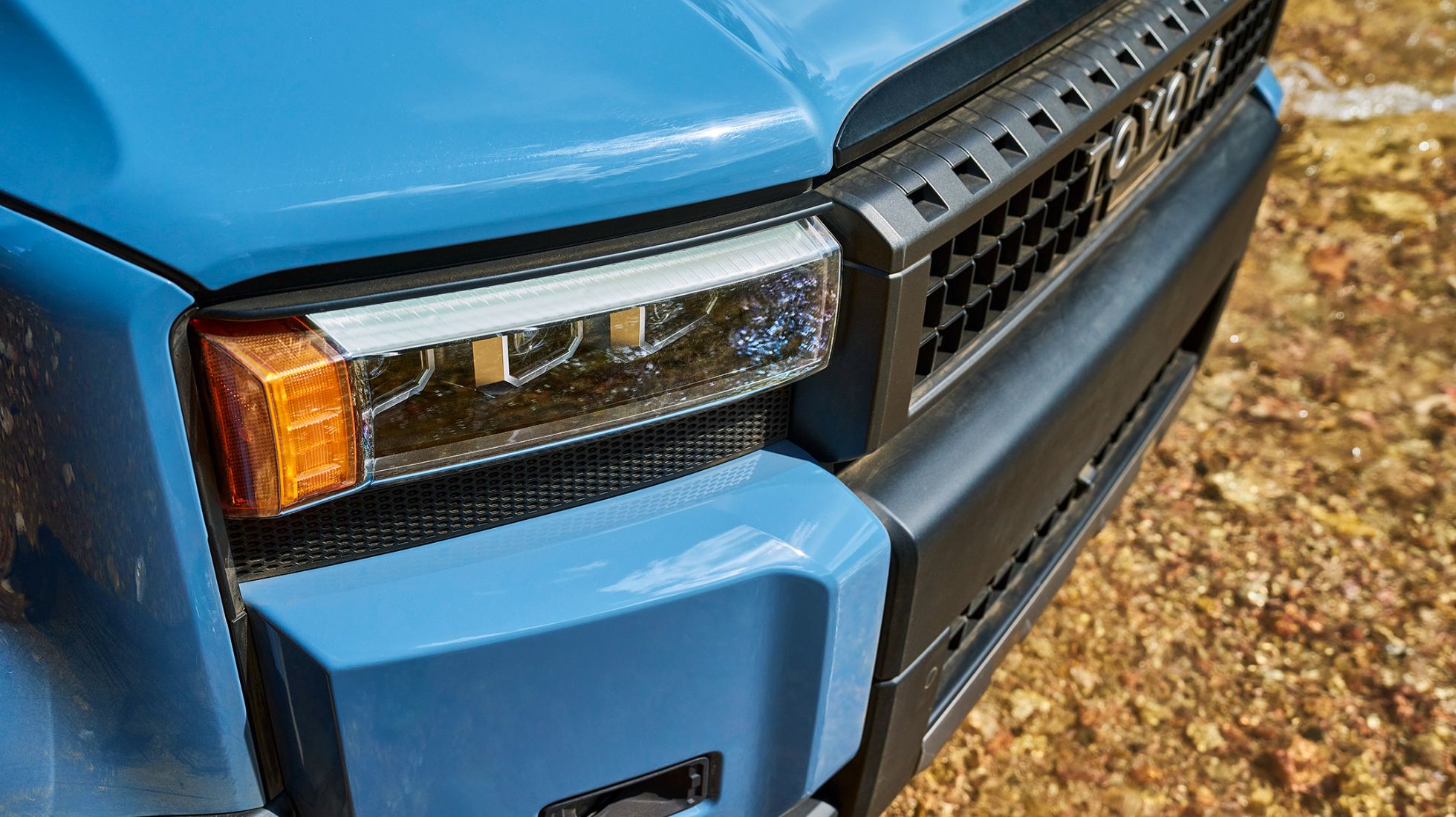 64ca3532f9992fd2b28527ee_2024-Land-Cruiser-TopGearSA-Head-Lights.jpg