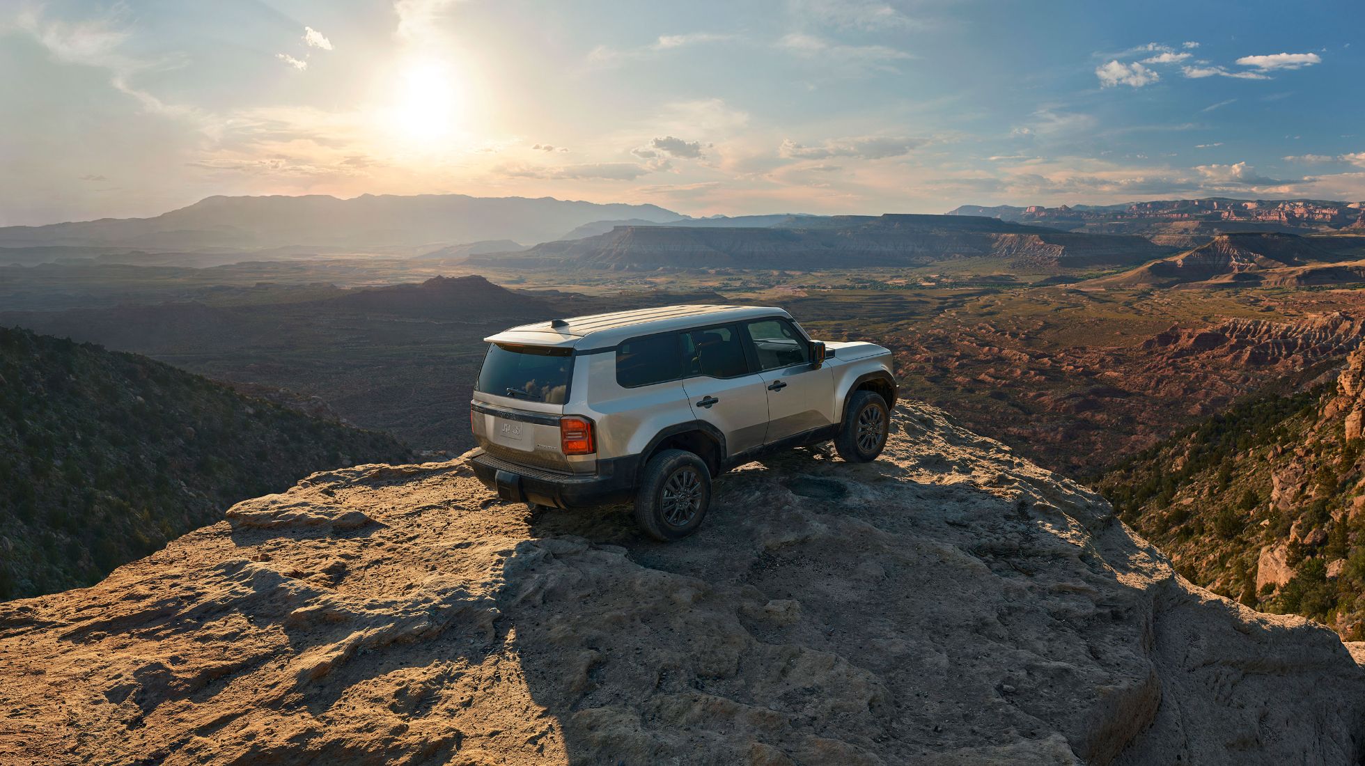 64ca3533886e1646f0021ca4_2024-Land-Cruiser-TopGearSA-Back.jpg
