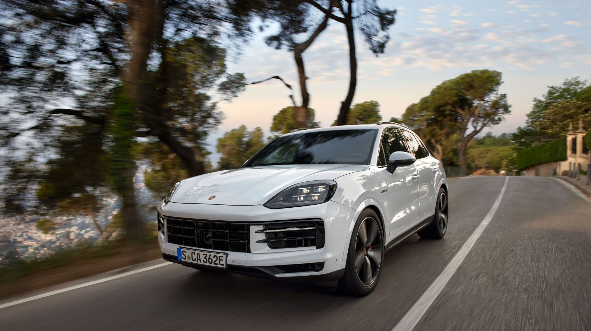 Porsche Cayenne S E-Hybrid Debuts as a Super SUV with a Green Conscience