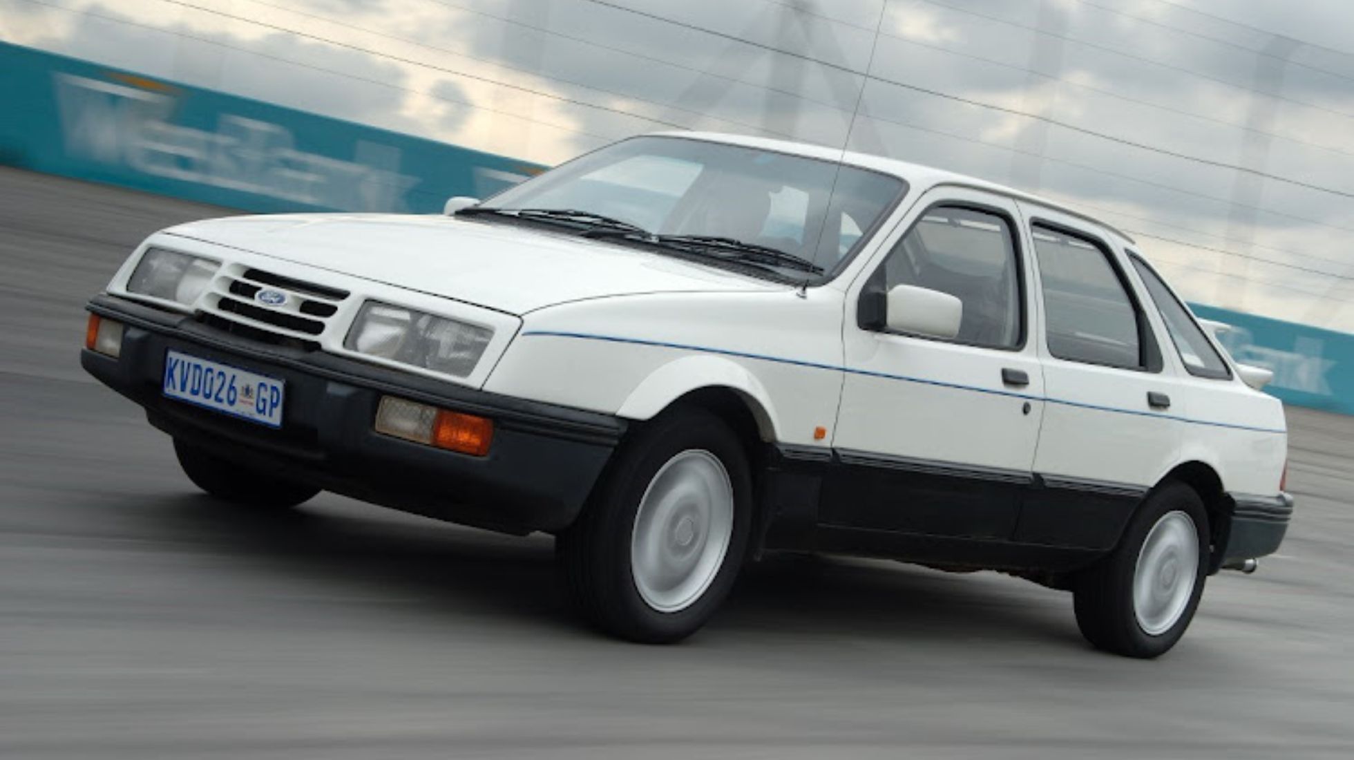 651d7c340e9ee2b53d4f5143_TopGears-Top-5-South-African-Specials-TopGearSA-Ford-Sierra-XR-8.jpg